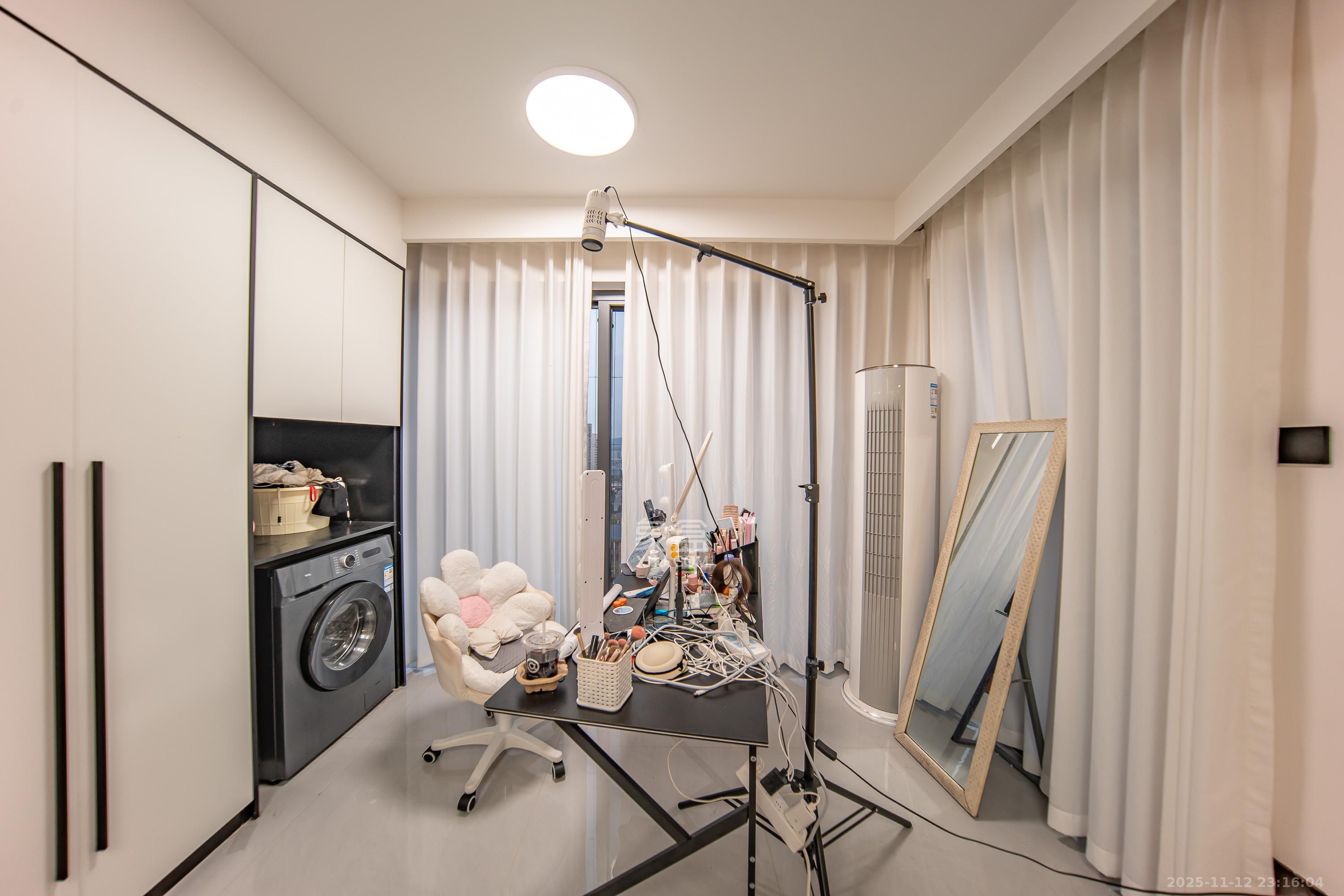 学士翰林苑  1室0厅0卫    55.0万阳台