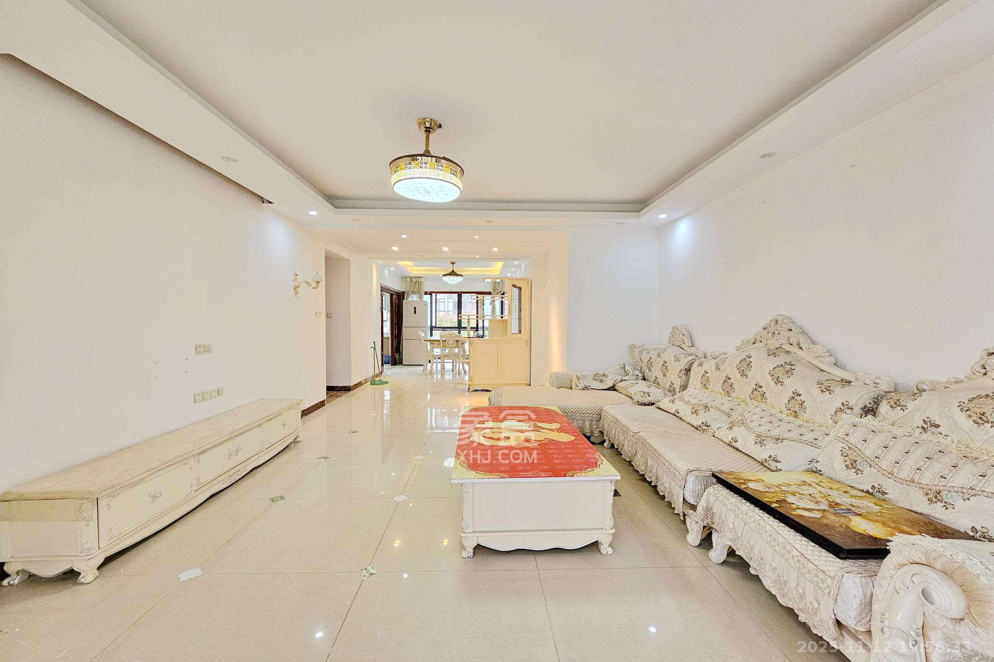 茂华国际湘  3室2厅2卫    125.0万