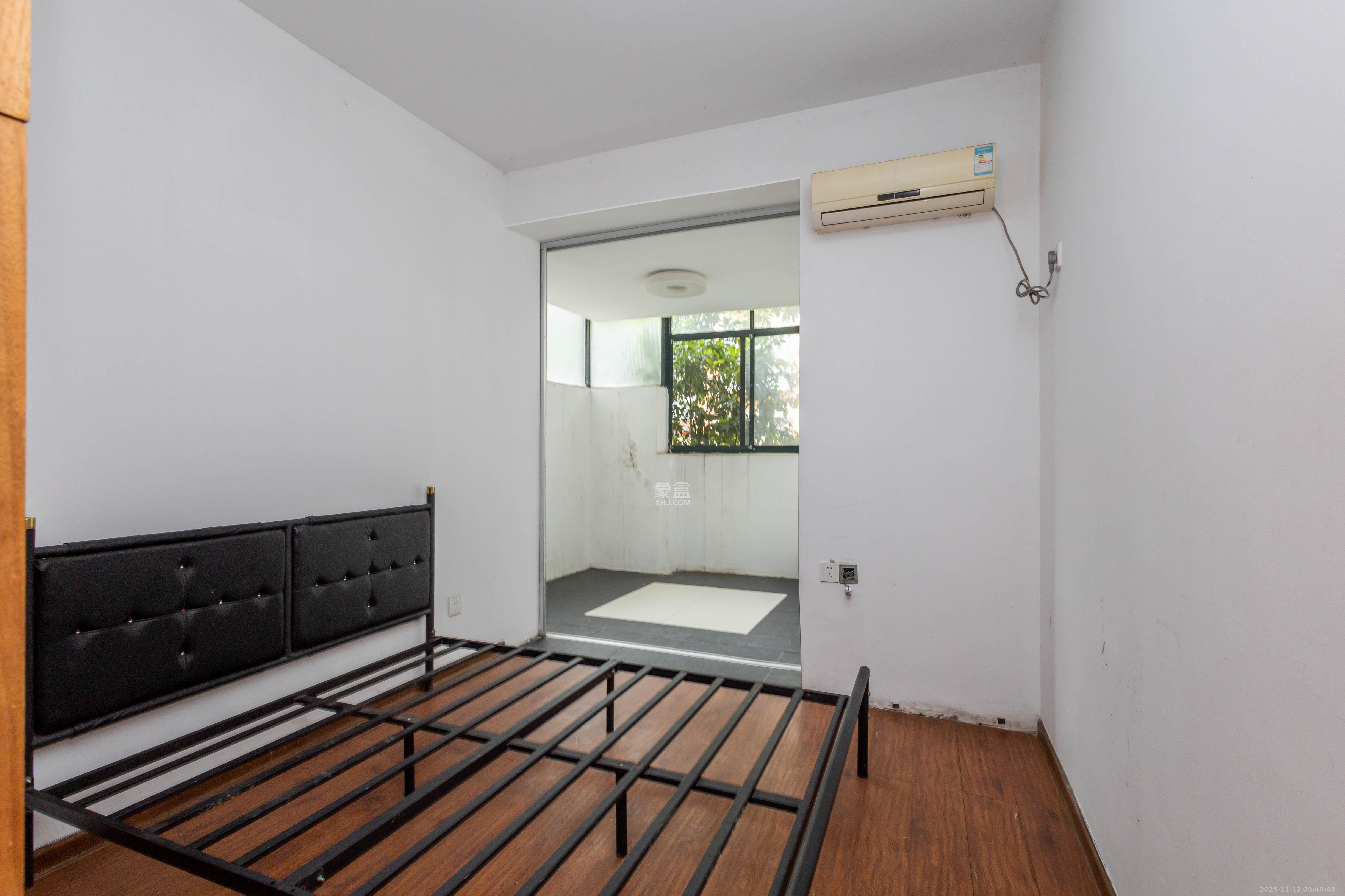 东业早安星城 4室2厅2卫 139.8万 东业早安星城 4室2厅2卫 139.8万卧室