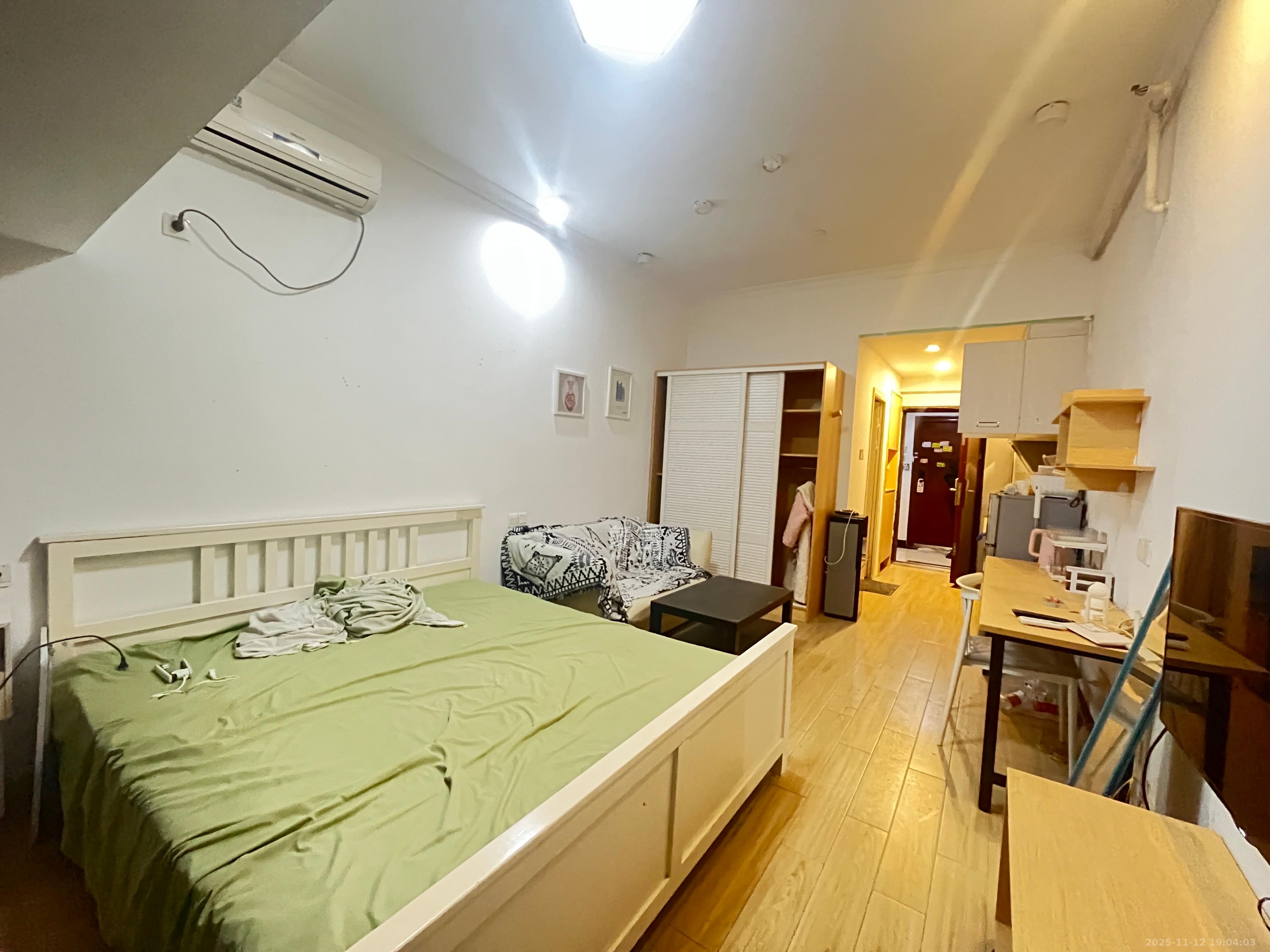 达美D6区  1室1厅1卫    1350.0元/月