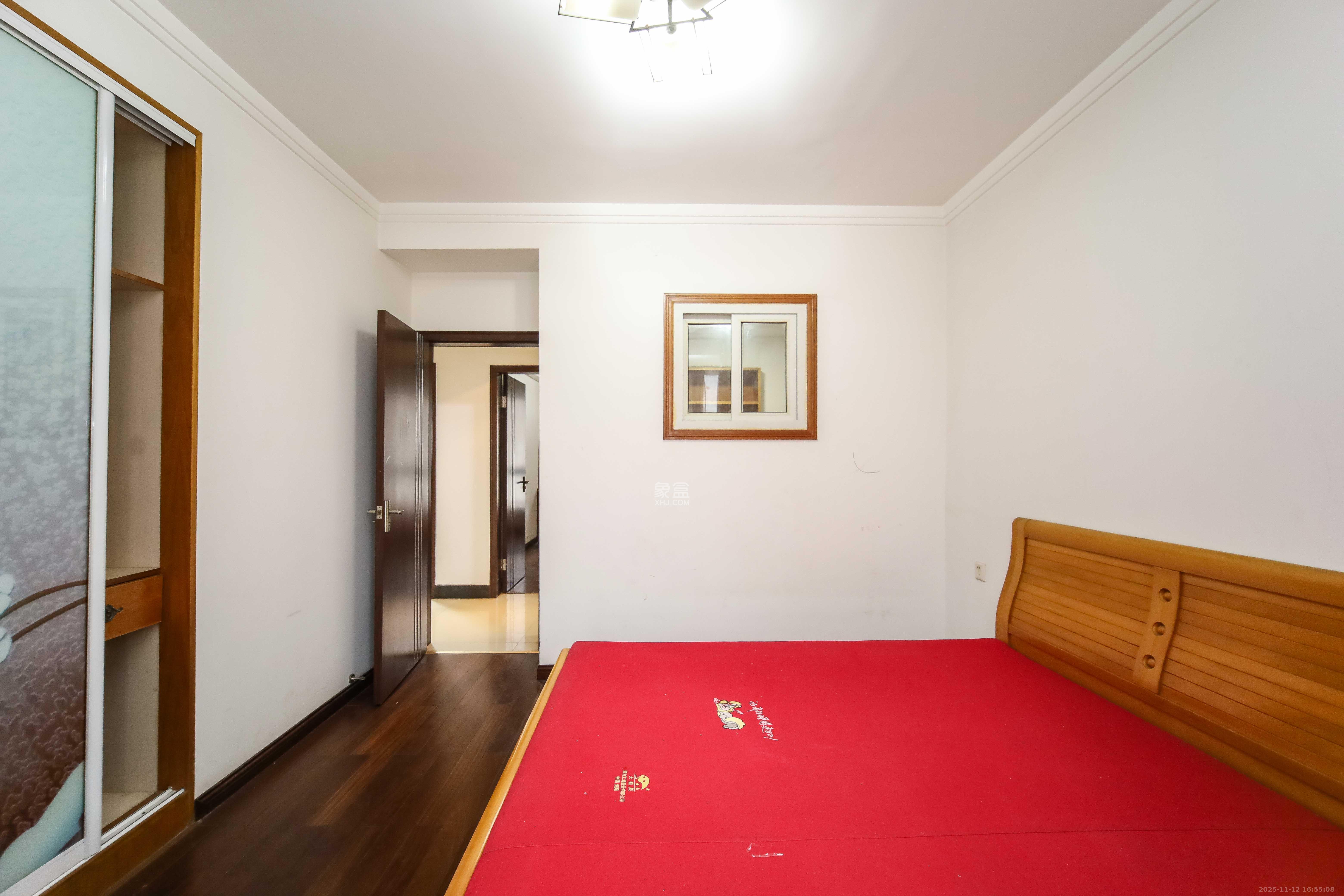 浏阳河畔家园 3室2厅2卫 90.0万 浏阳河畔家园 3室2厅2卫 90.0万卧室