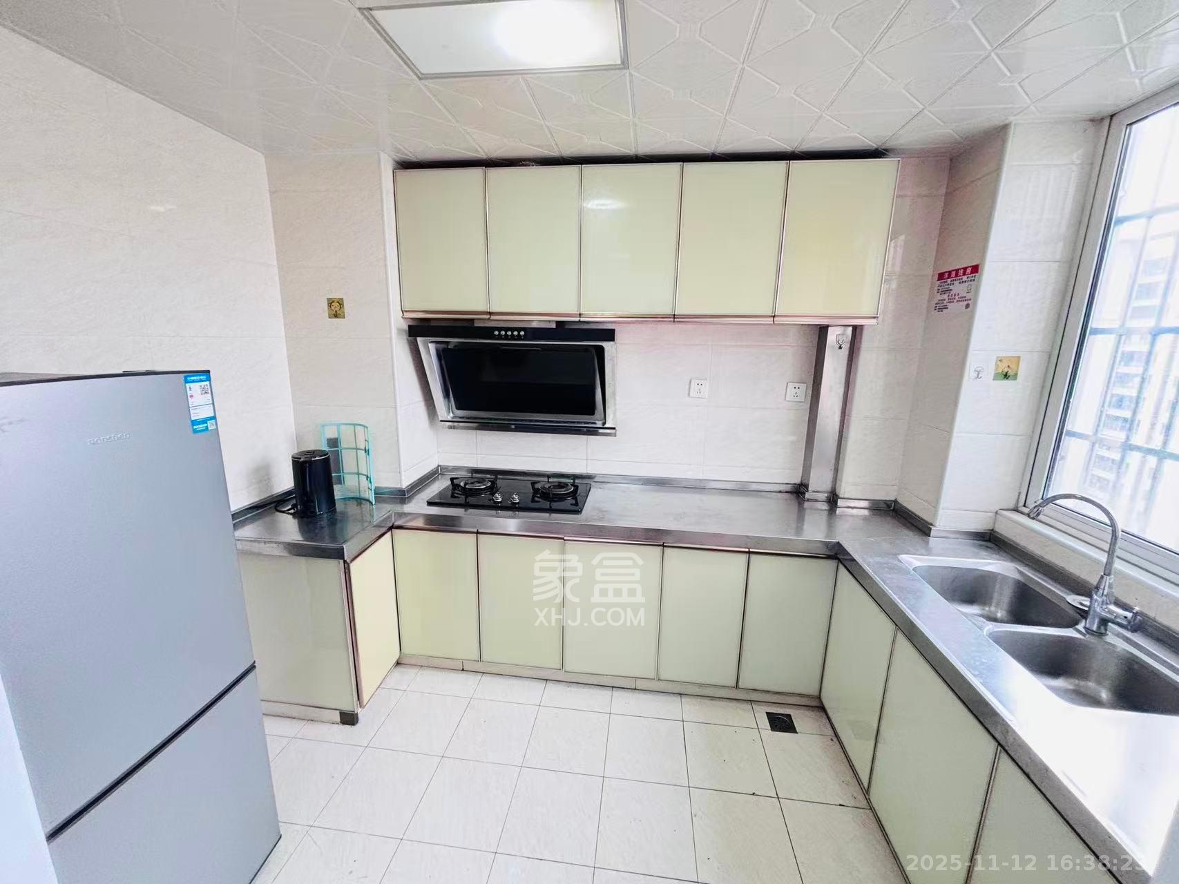 洋湖和园(福联嘉苑) 3室1厅2卫 2300.0元/月 洋湖和园(福联嘉苑) 3室1厅2卫 2300.0元/月室内图