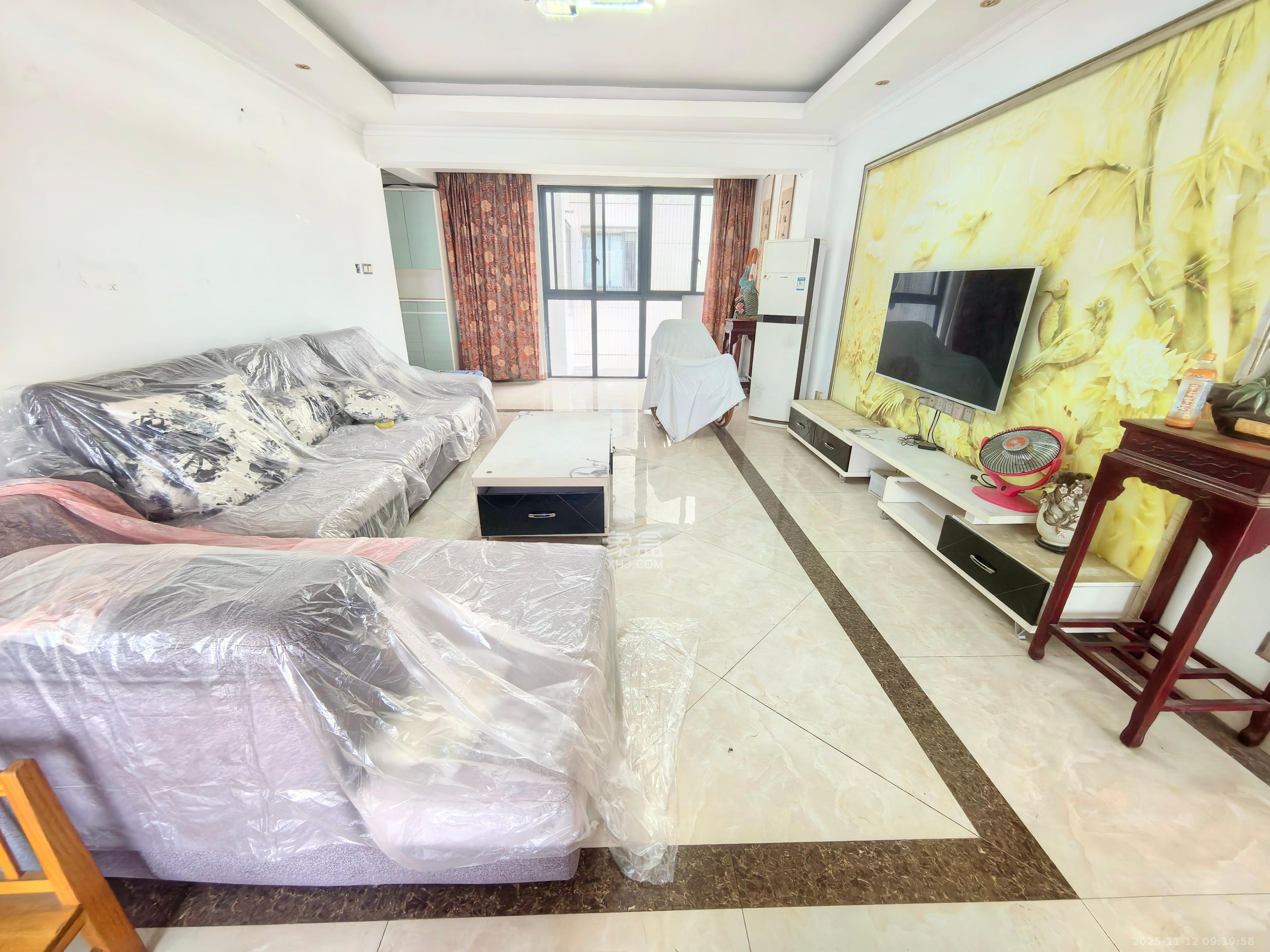 黑金时代广场 4室2厅3卫 2300.0元/月 黑金时代广场 4室2厅3卫 2300.0元/月室内图