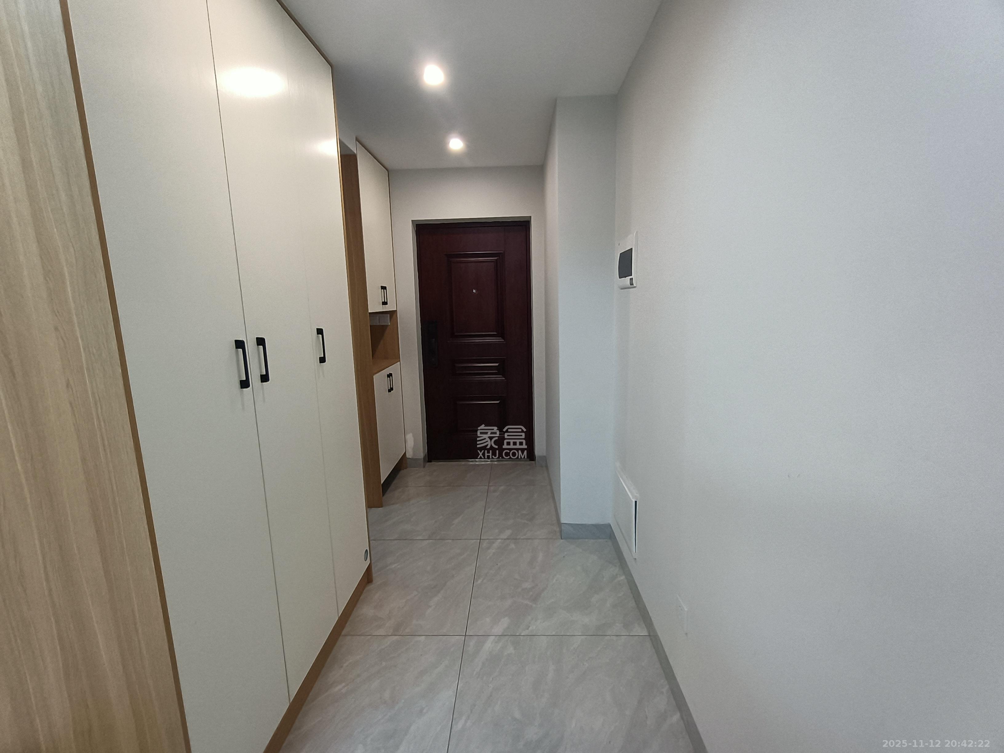 福晟钱隆国际（晟冉景苑）  1室1厅1卫    1500.0元/月室内图