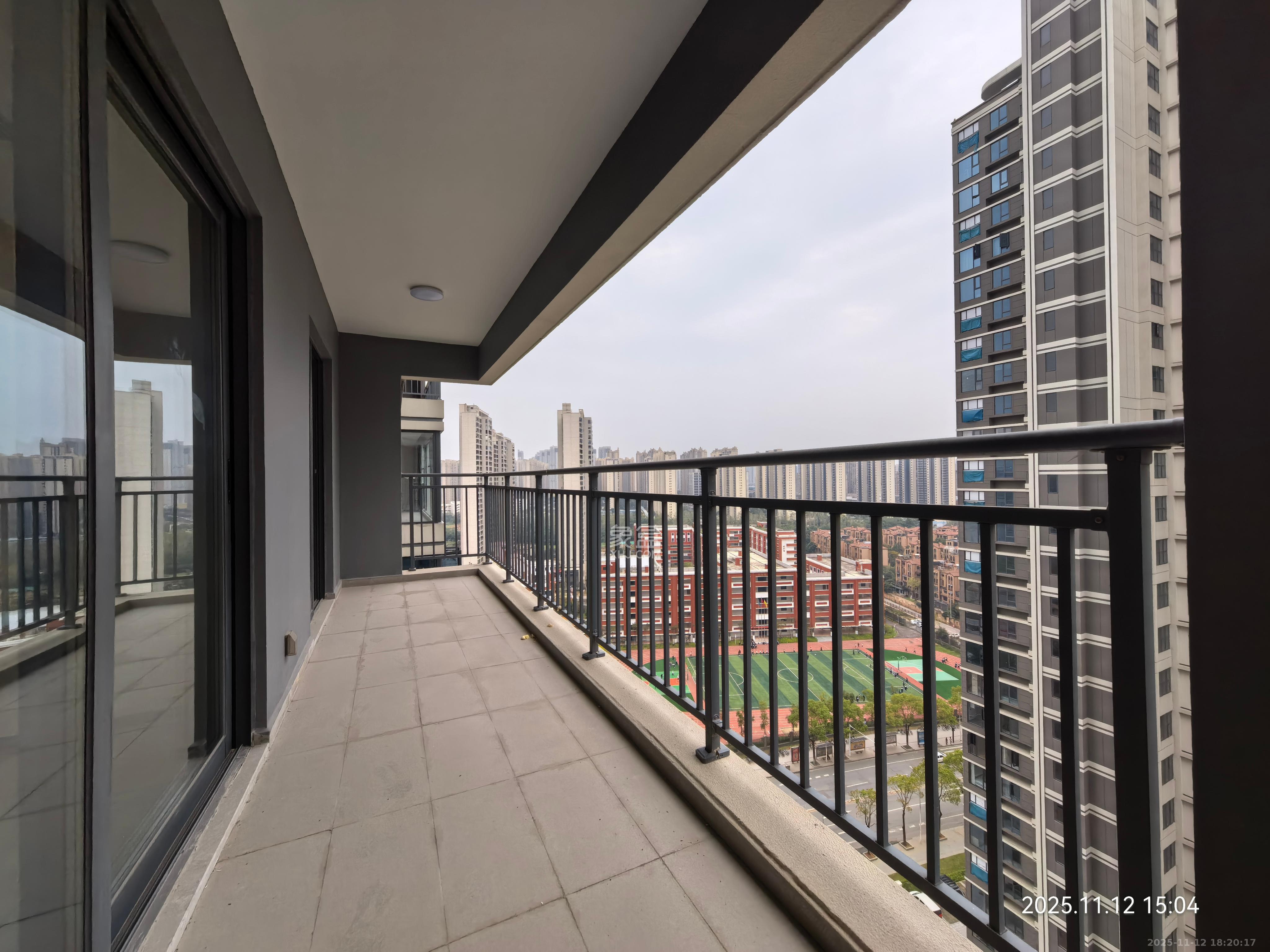 德奥上河城章  3室2厅2卫    3700.0元/月室内图