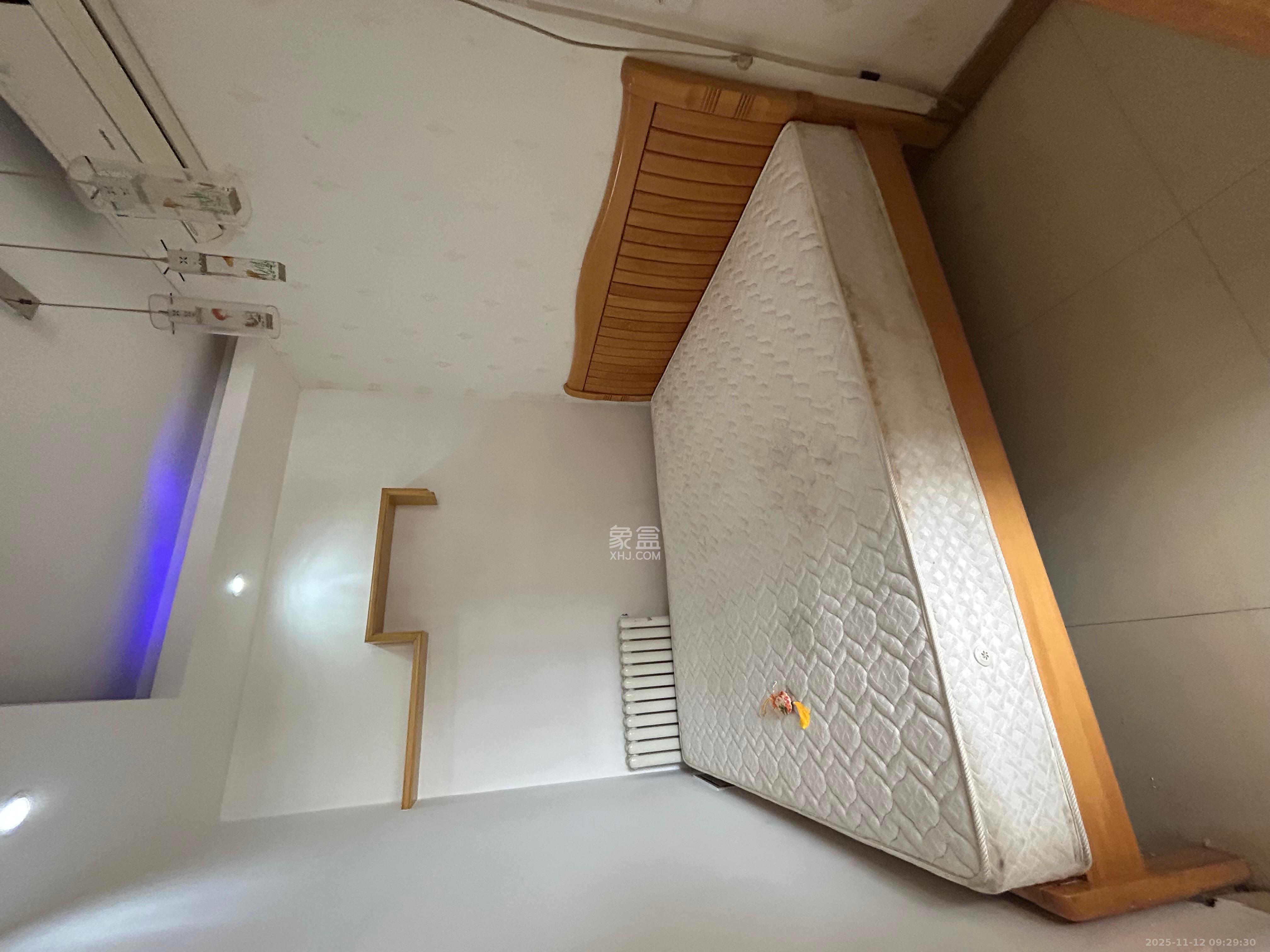 怡海星城  3室2厅1卫    2100.0元/月室内图