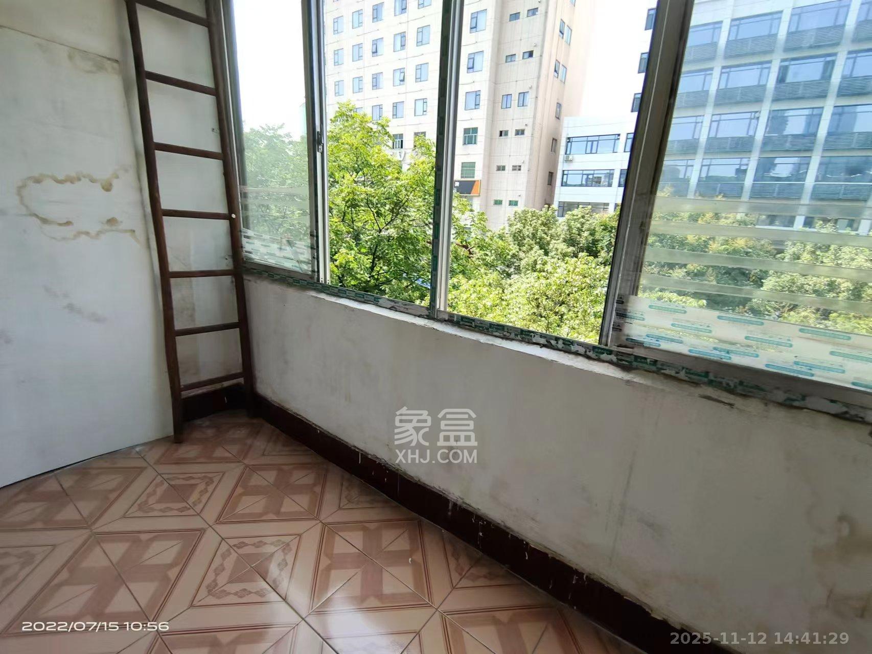 人民新村  1室2厅2卫    1600.0元/月室内图