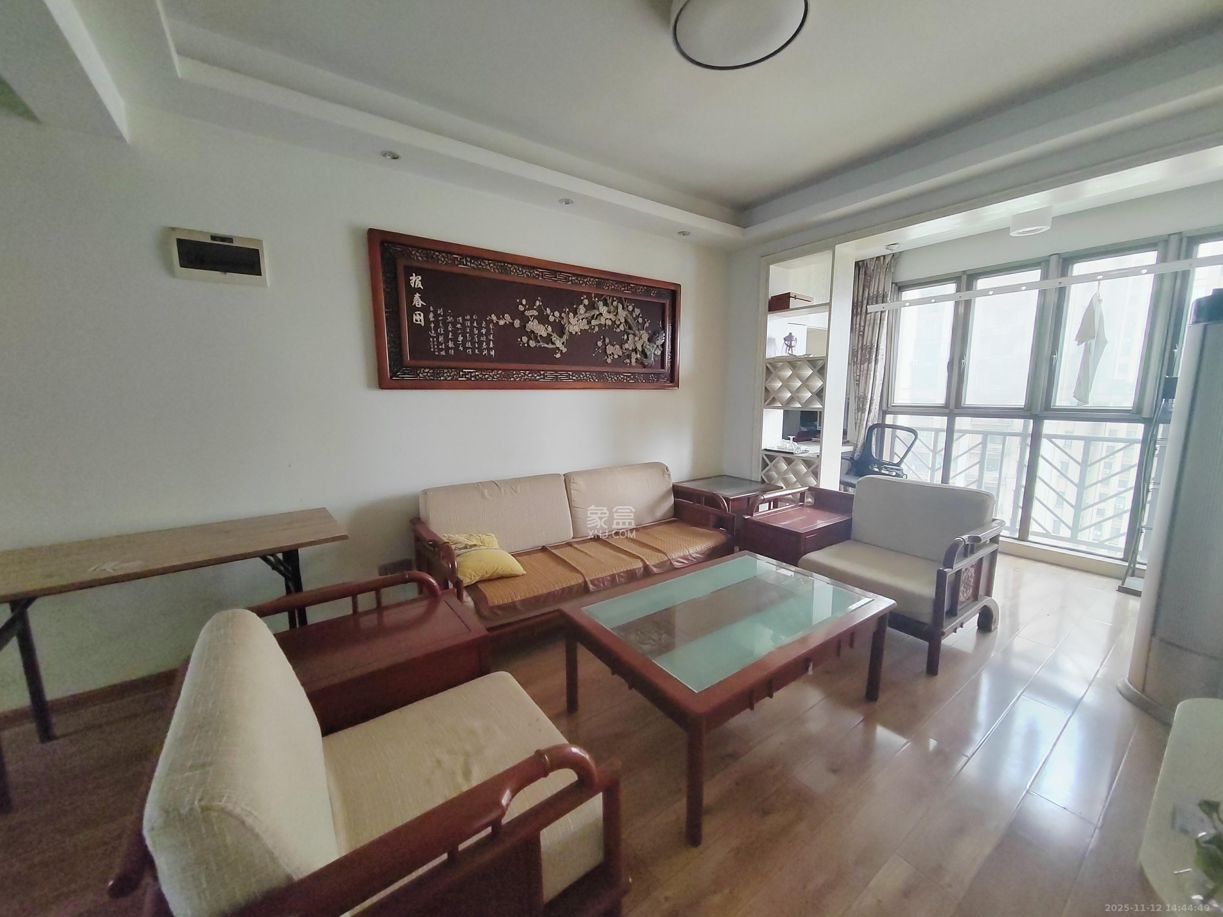 旭辉藏郡(藏郡、旭湘华府) 3室2厅1卫 2300.0元/月 旭辉藏郡(藏郡、旭湘华府) 3室2厅1卫 2300.0元/月室内图