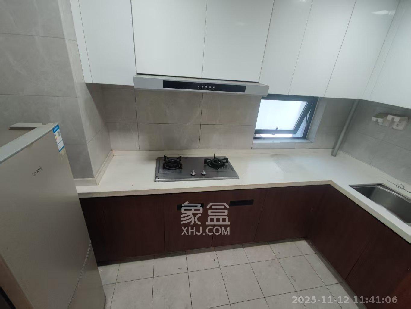 汇金城/嘉华城（二期、三期）  3室2厅1卫    2400.0元/月室内图