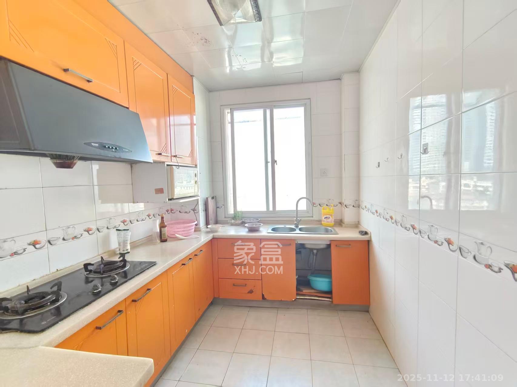 湘许嘉园  3室2厅1卫    2400.0元/月室内图