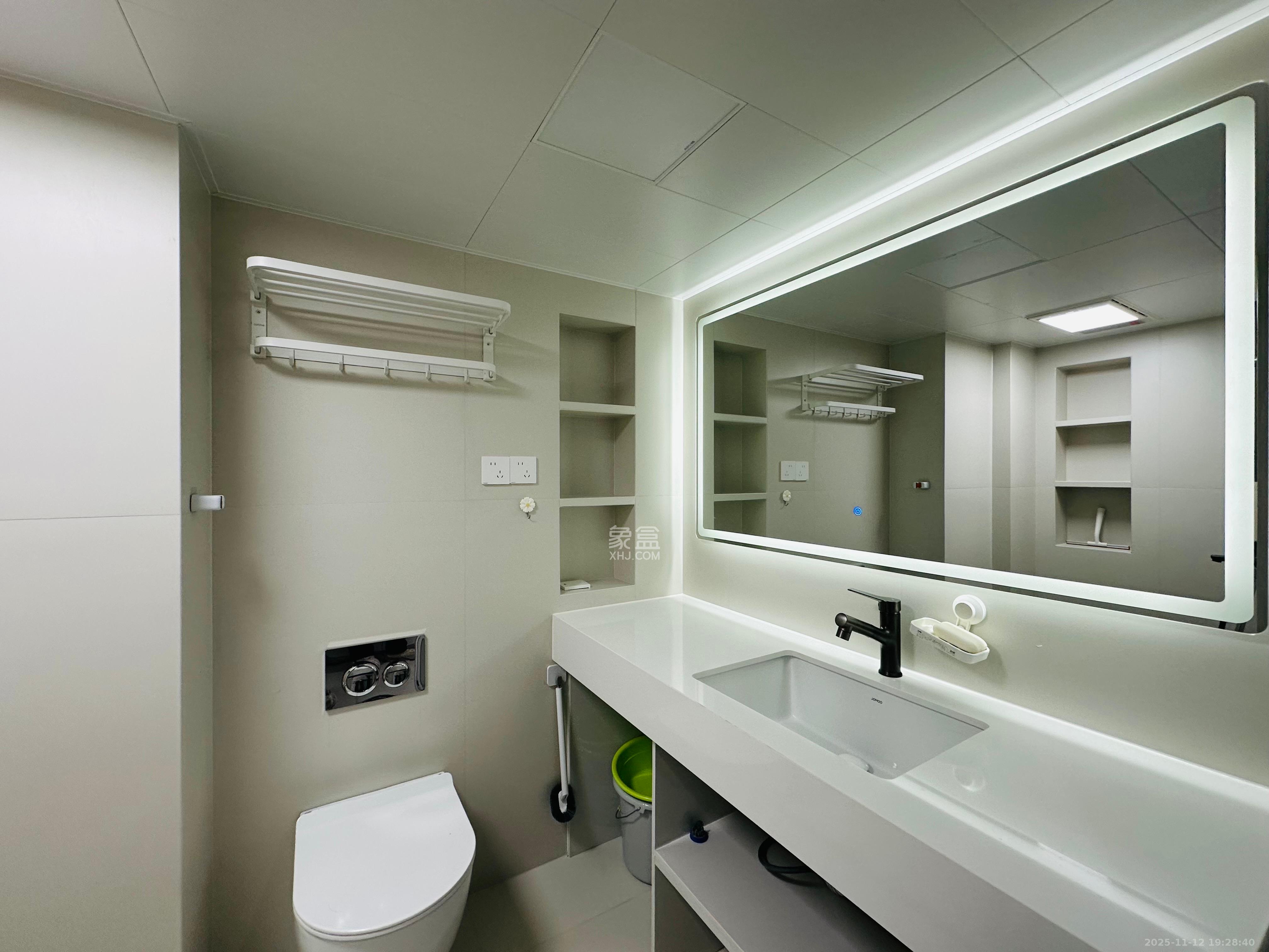 卓越中寰  2室1厅1卫    3200.0元/月室内图