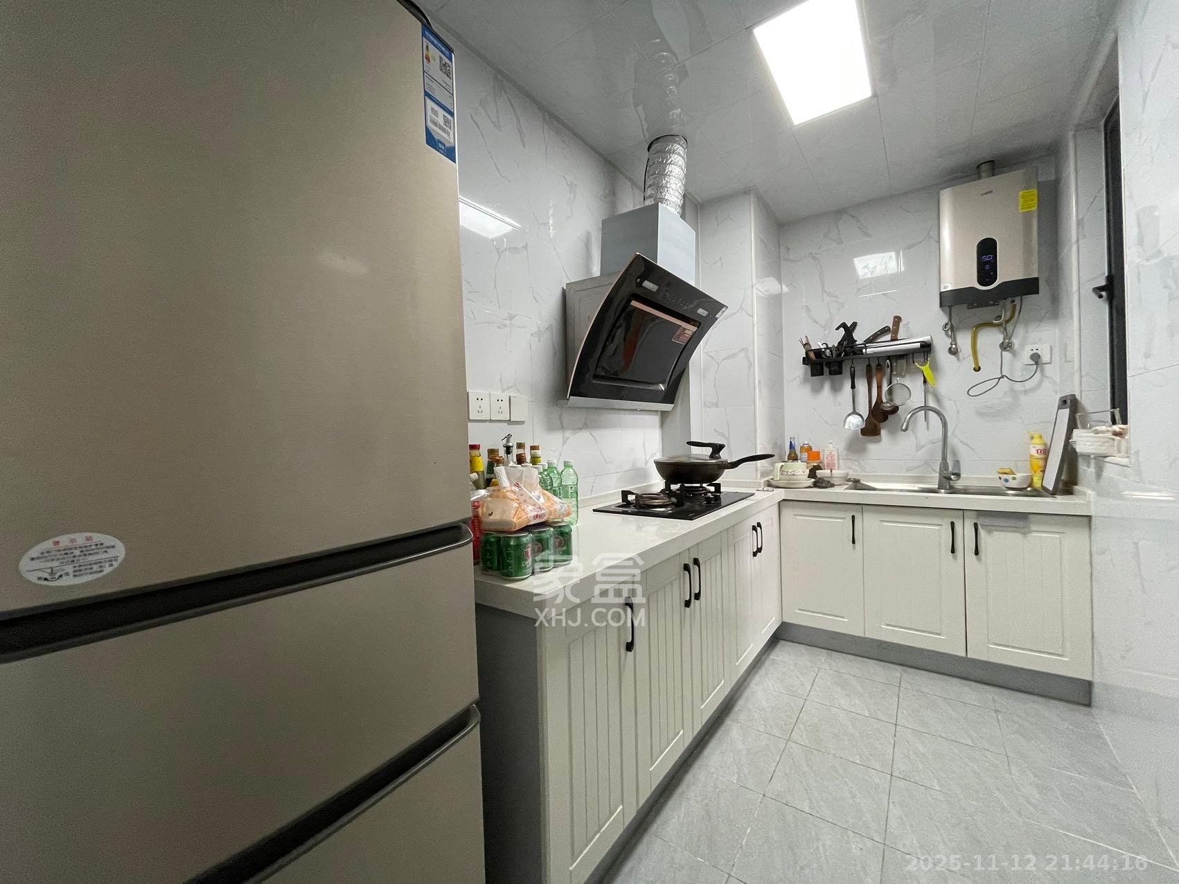 建发中央悦府  3室2厅2卫    3200.0元/月室内图