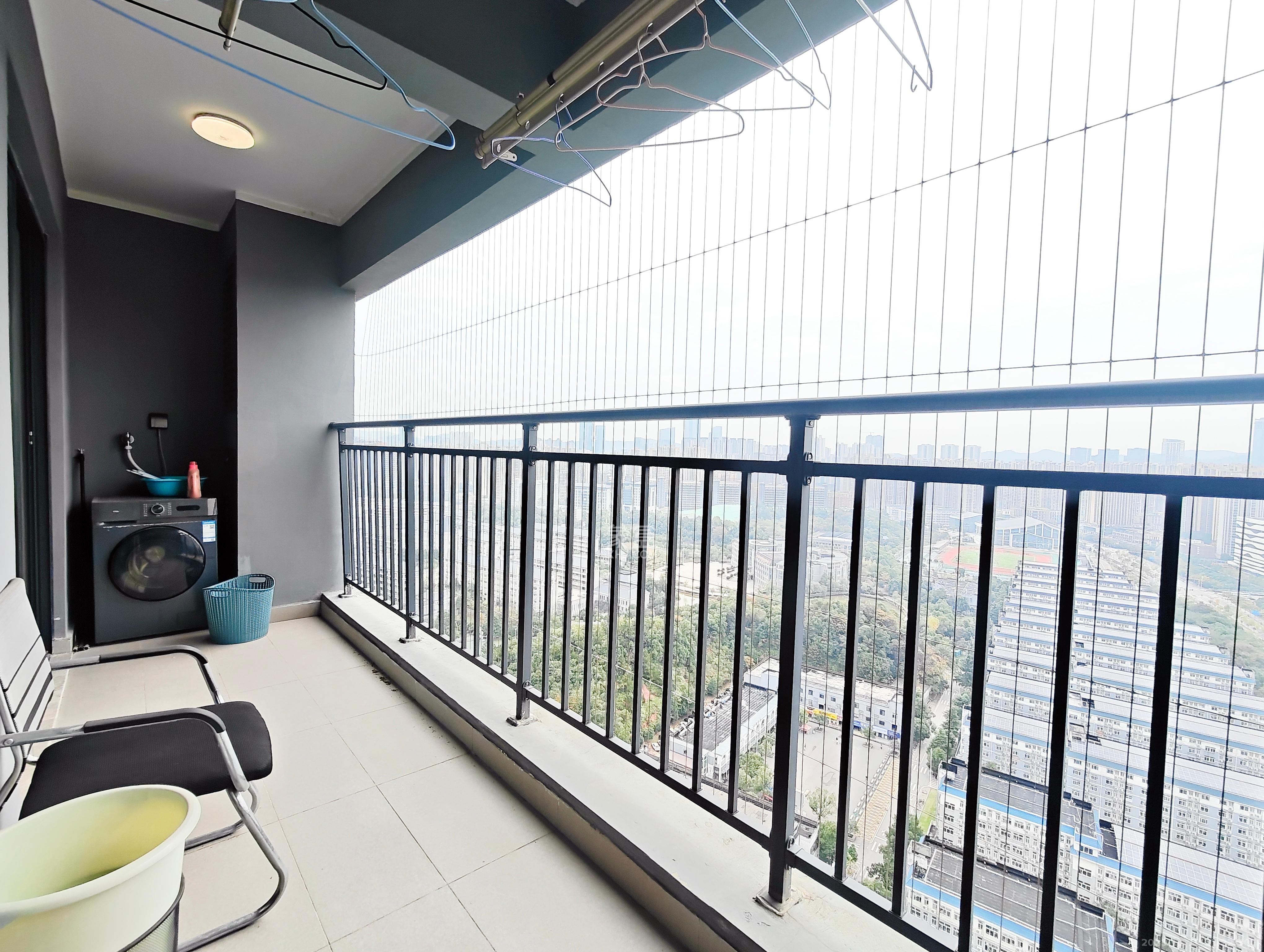 梅溪悦章  3室2厅2卫    3200.0元/月室内图