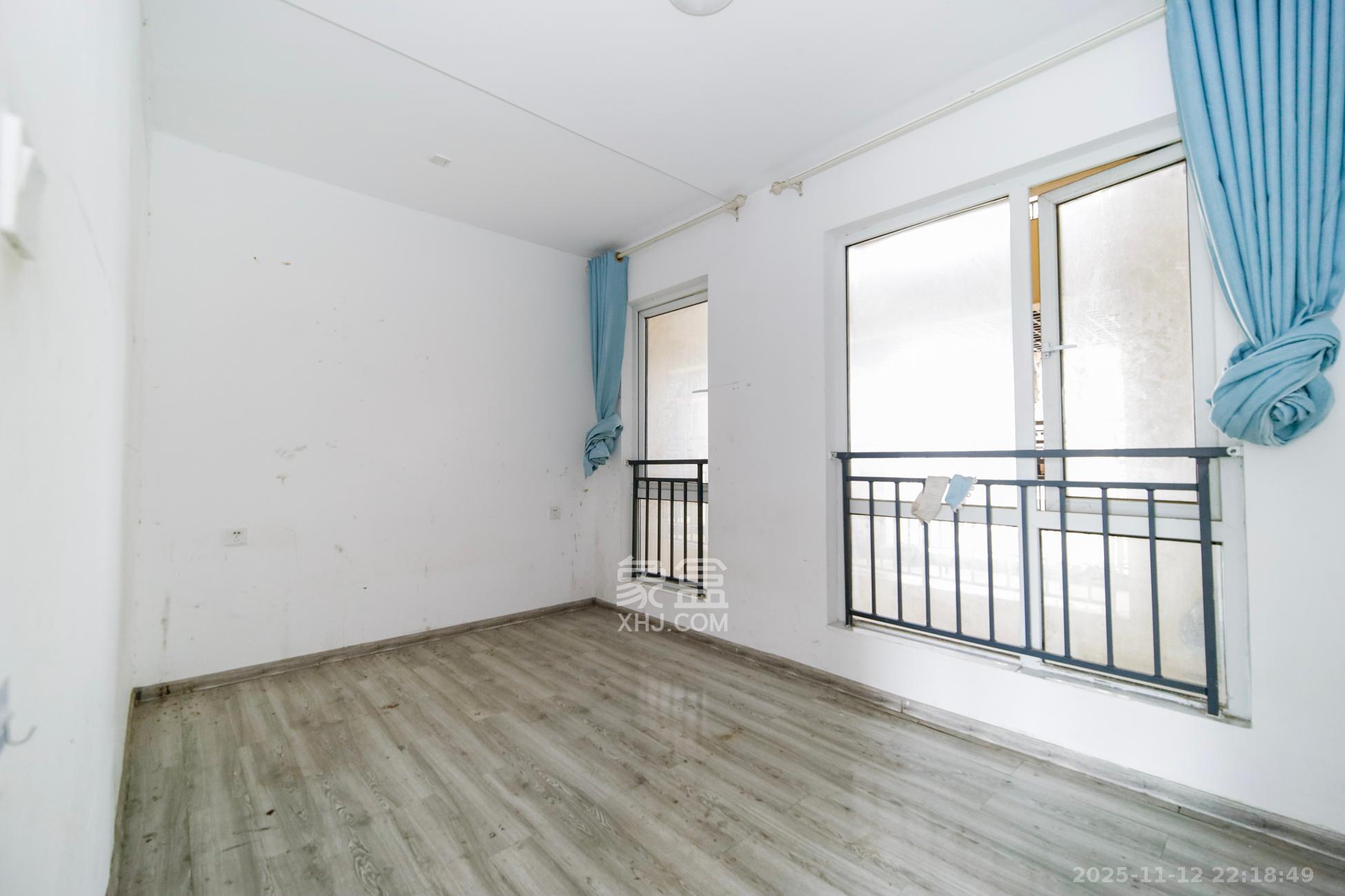 蓝光幸福满庭  3室2厅1卫    68.0万卫生间