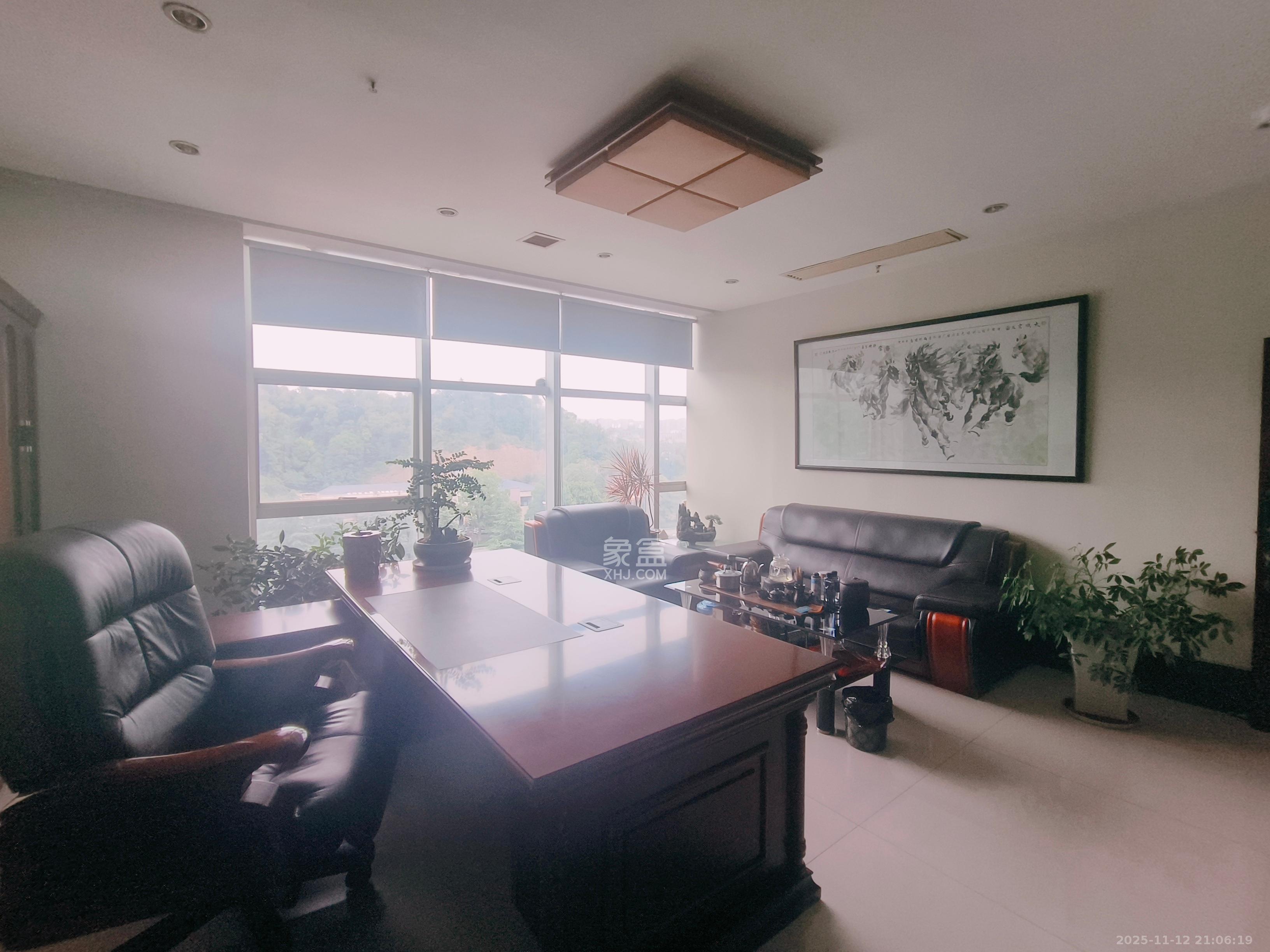 岳麓壹号 1室1厅1卫 20000.0元/月 岳麓壹号 1室1厅1卫 20000.0元/月室内图