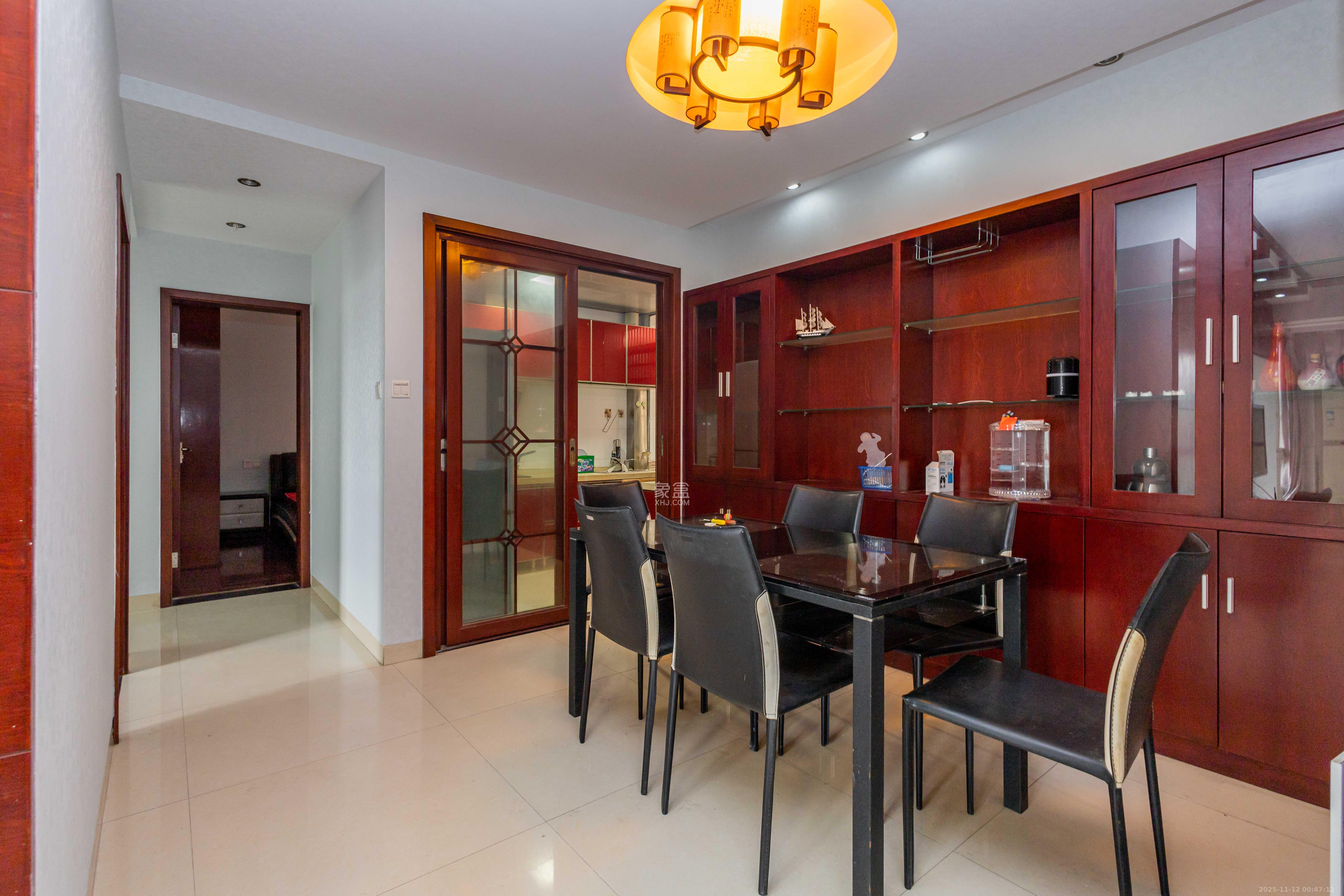 东门尚苑  3室2厅1卫    58.0万客厅