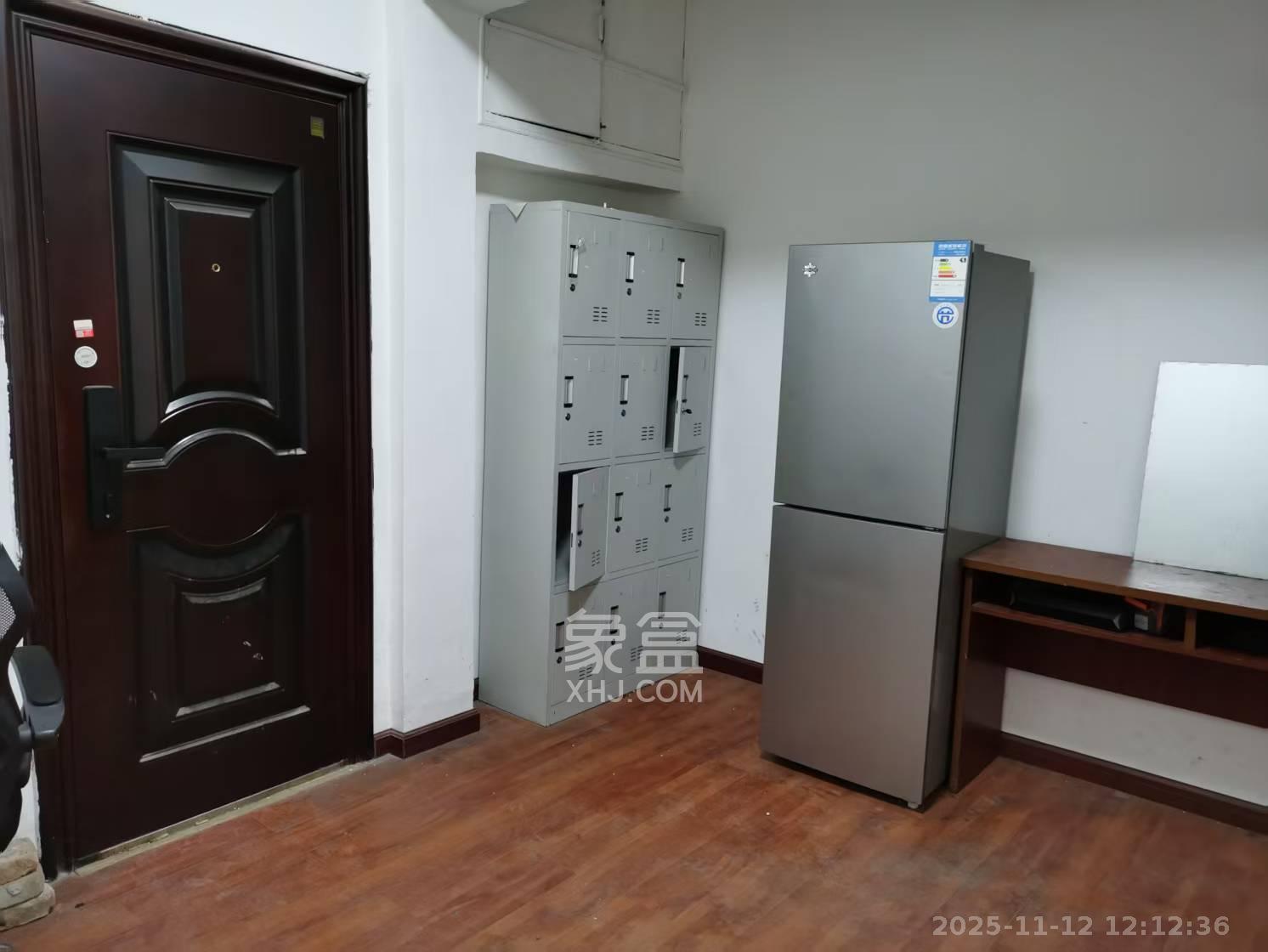 肇家(嘉)坪散盘 3室1厅1卫 2600.0元/月 肇家(嘉)坪散盘 3室1厅1卫 2600.0元/月室内图