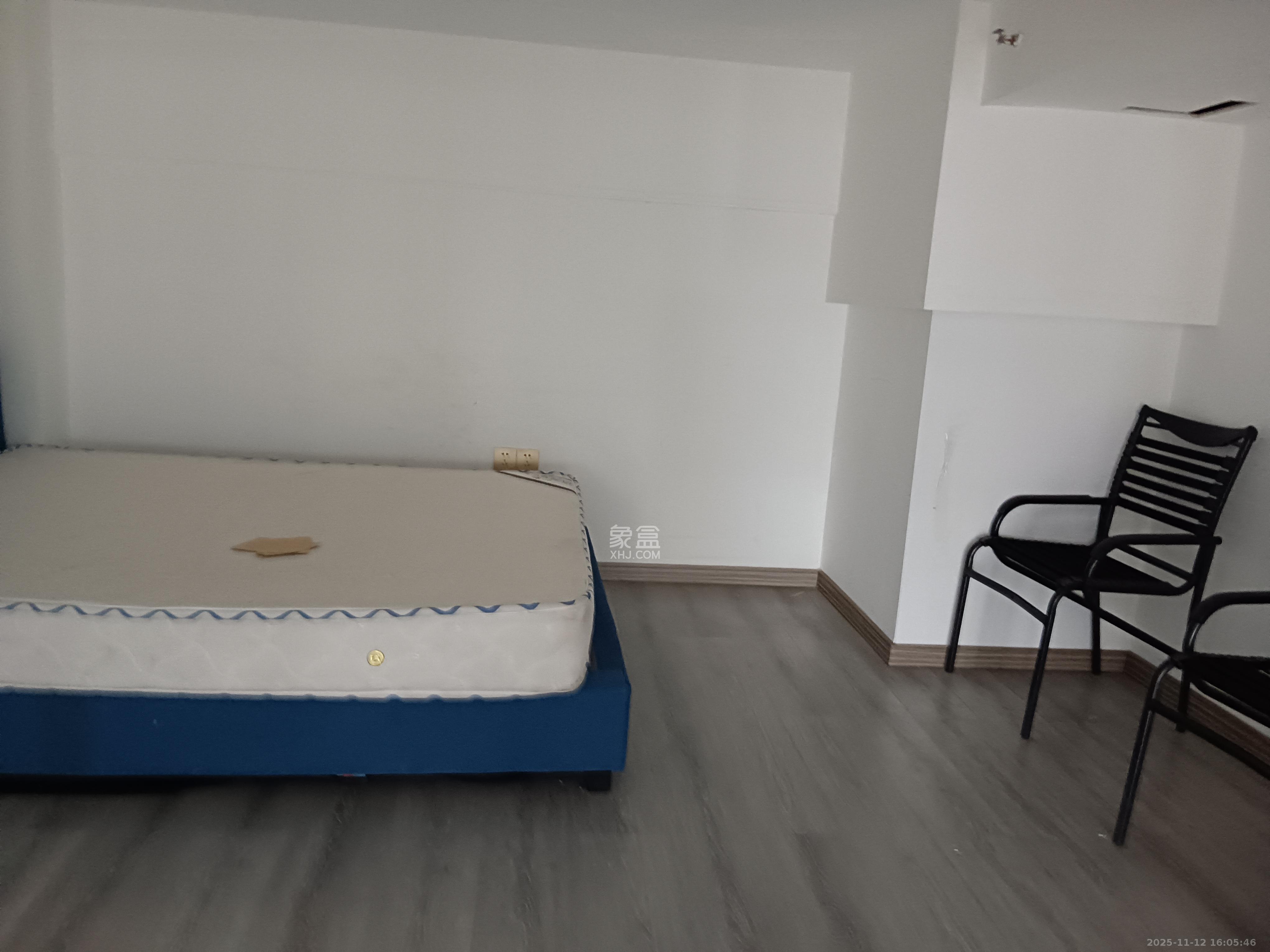 东方美地 4室2厅1卫 3500.0元/月 东方美地 4室2厅1卫 3500.0元/月室内图