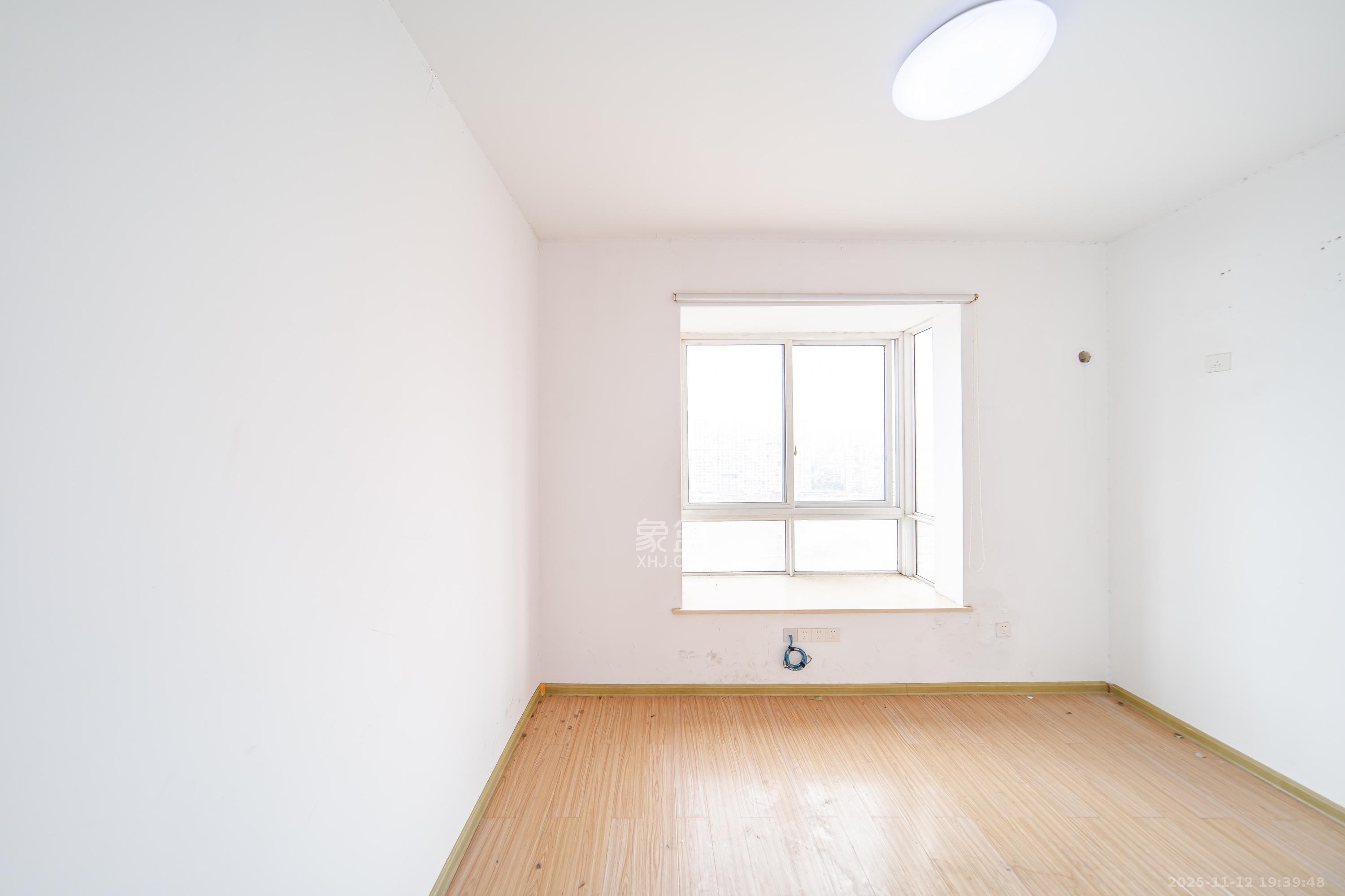 永通商邸 4室2厅1卫 105.0万 永通商邸 4室2厅1卫 105.0万卧室