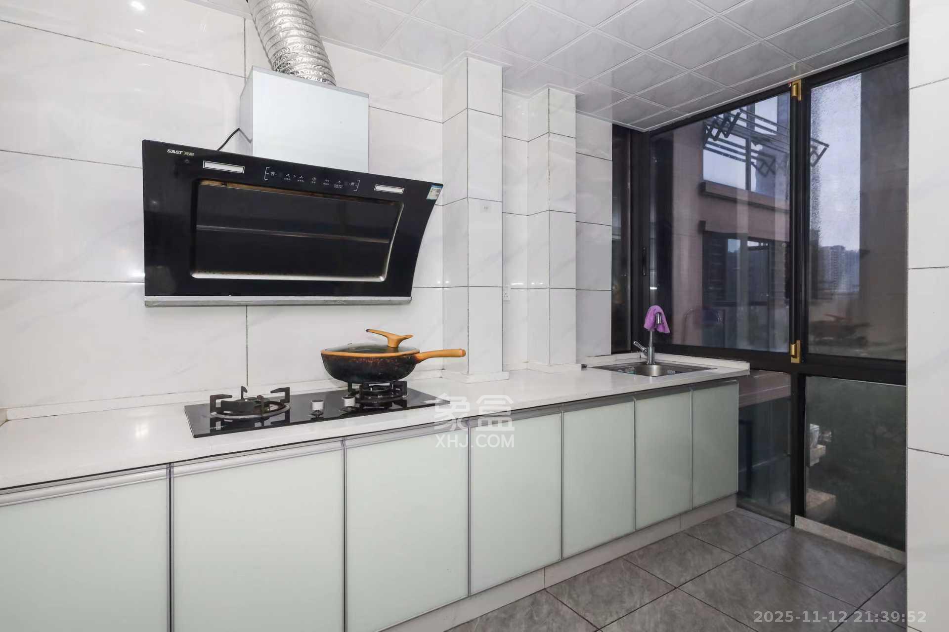 中冶中央公园 3室2厅1卫 2600.0元/月 中冶中央公园 3室2厅1卫 2600.0元/月室内图