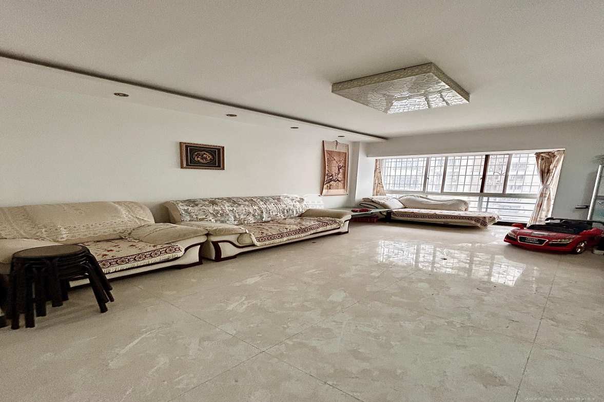 楚天家园 3室2厅2卫 1800.0元/月 楚天家园 3室2厅2卫 1800.0元/月室内图