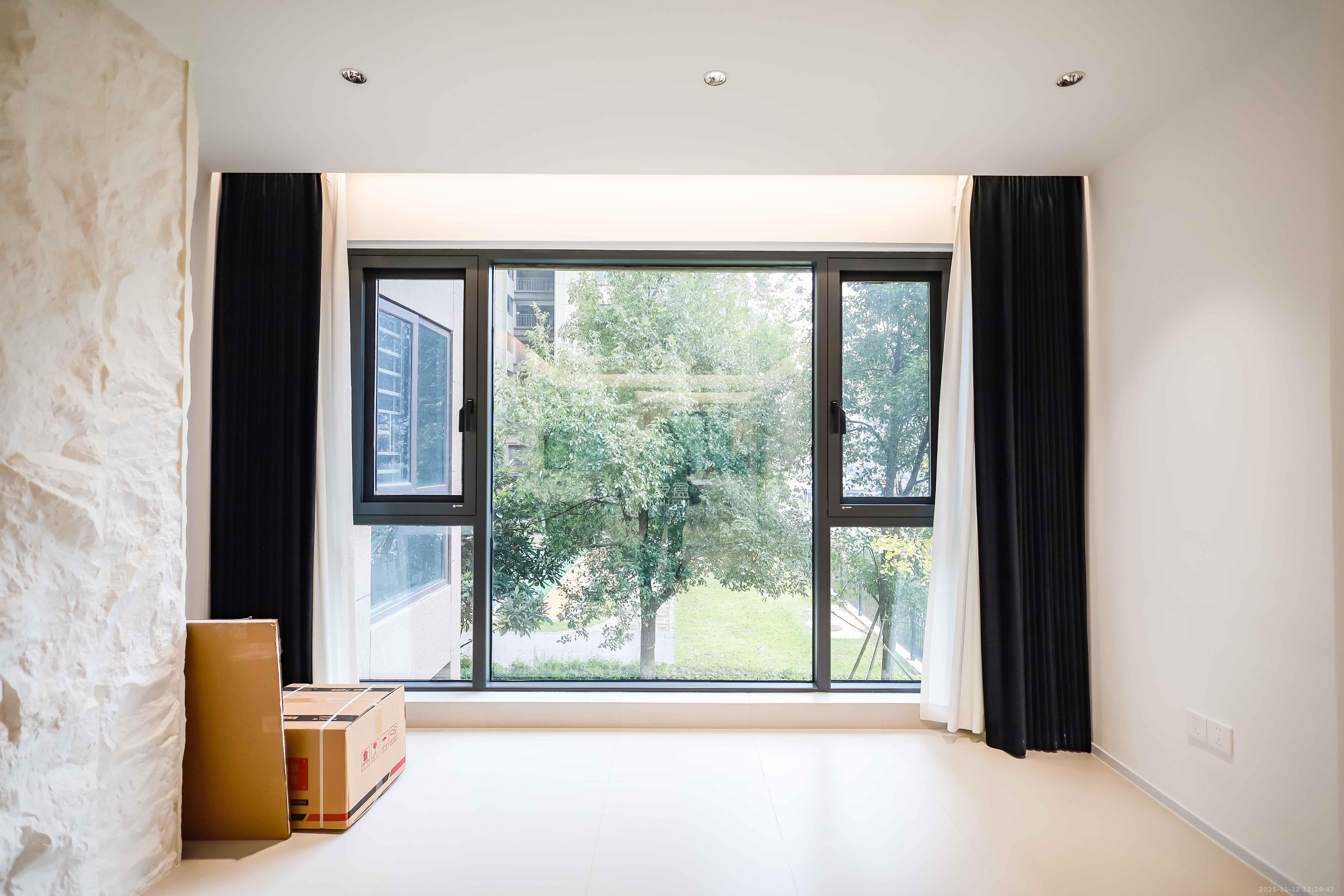 通号岭绣苑  3室2厅1卫    86.6万阳台