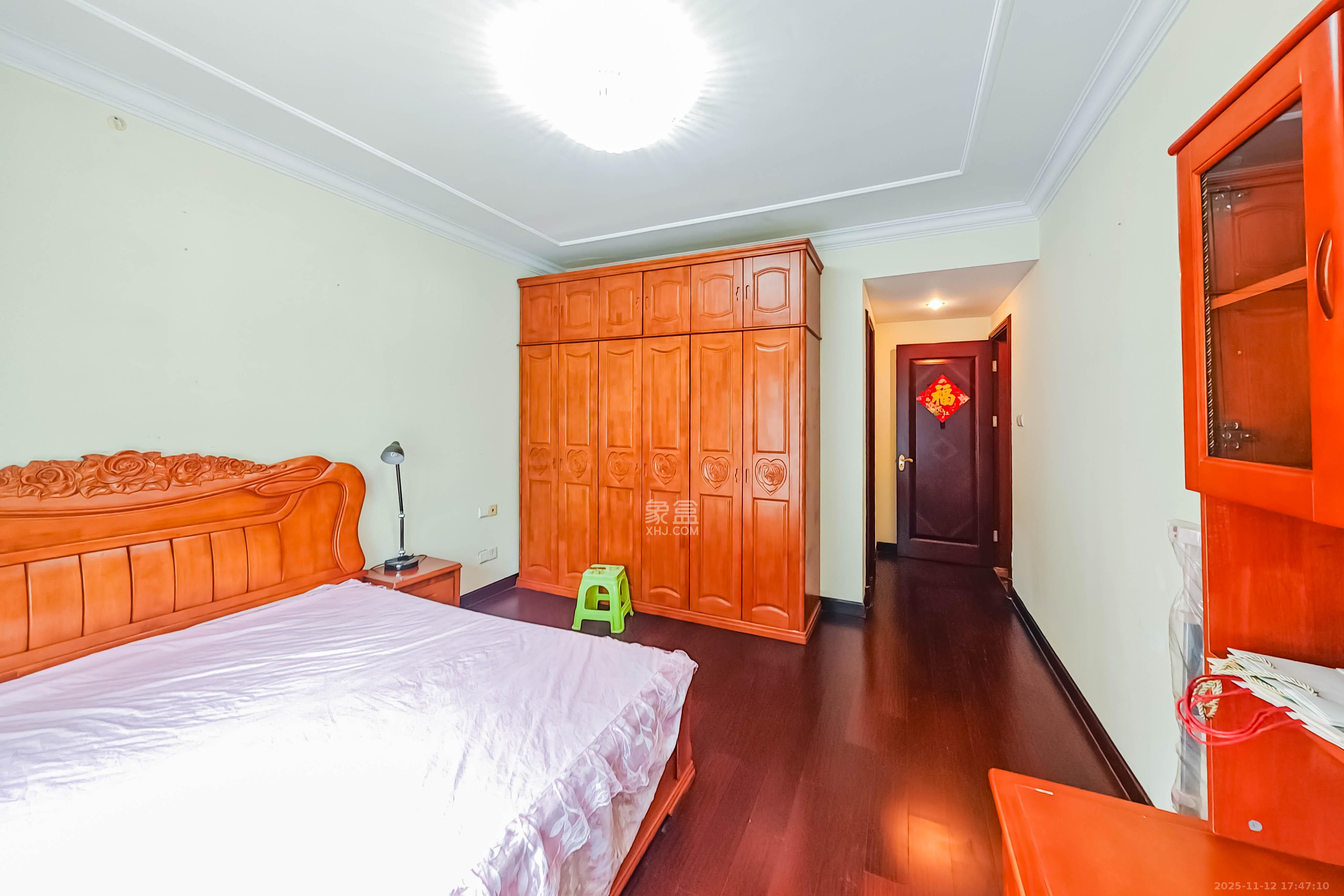 恒大绿洲  3室2厅1卫    128.0万卧室