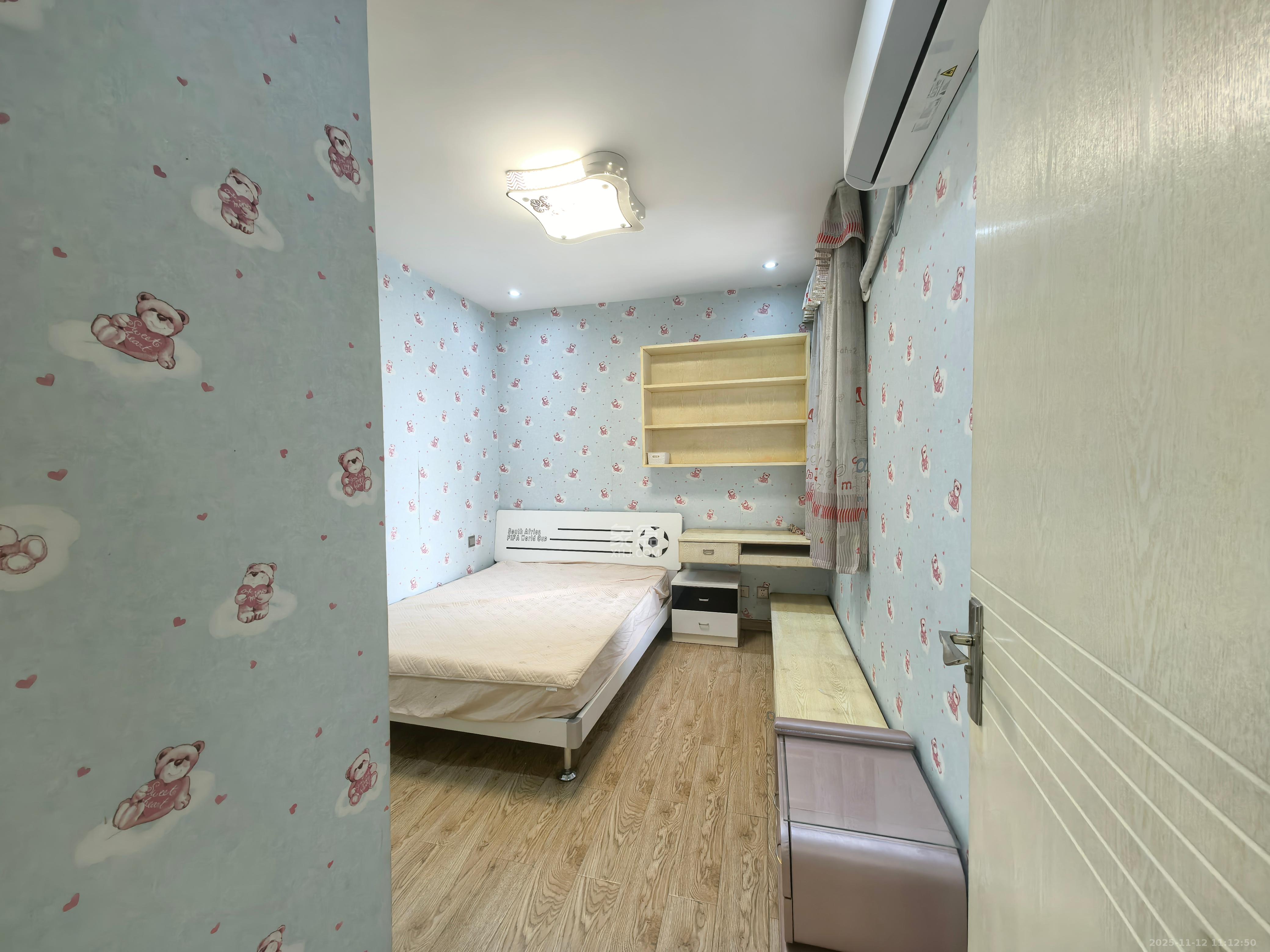 新华都万家城 2室2厅1卫 2500.0元/月 新华都万家城 2室2厅1卫 2500.0元/月室内图