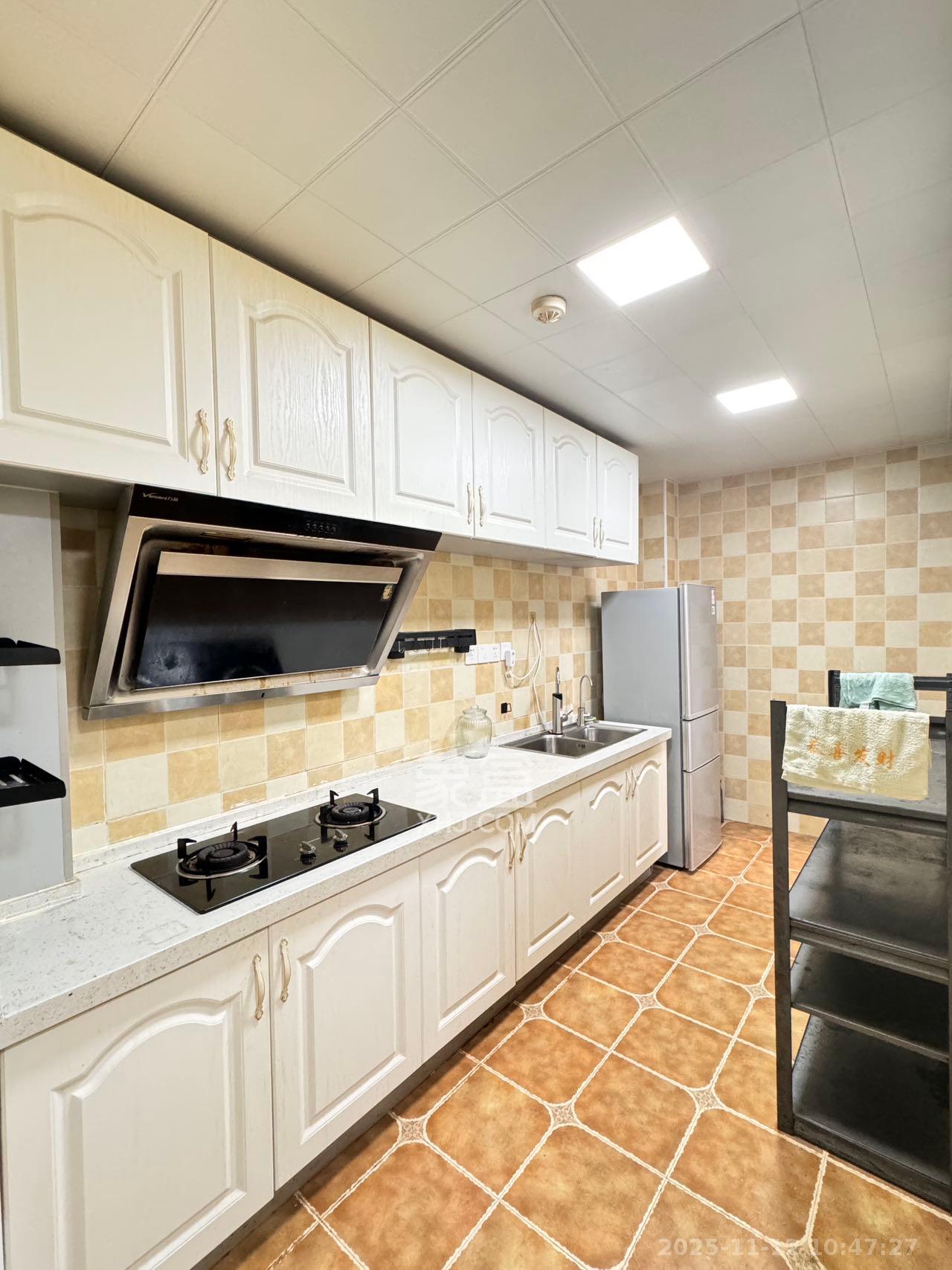 北辰三角洲E4区  3室2厅1卫    3800.0元/月室内图