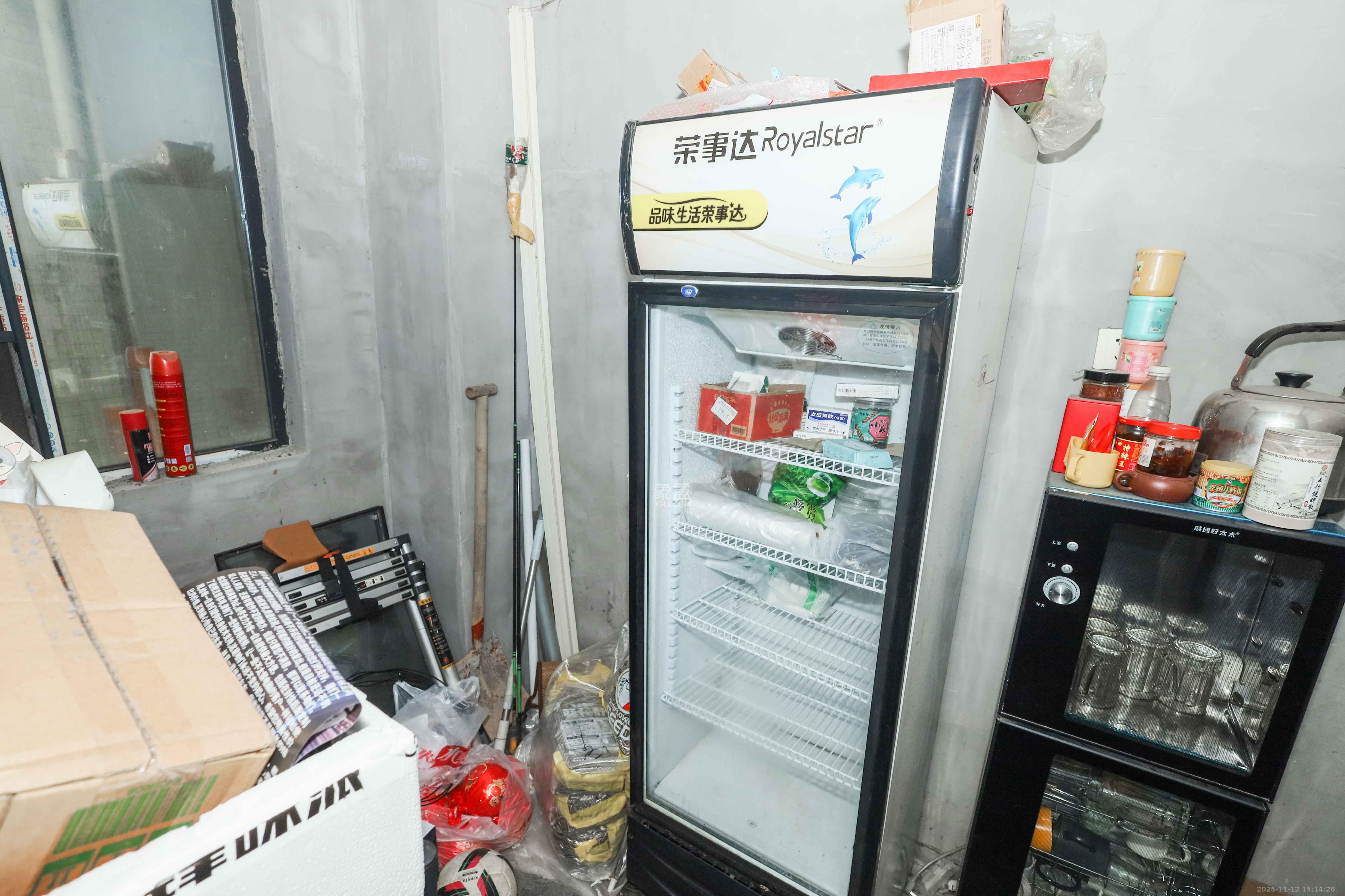 天元涉外景园C区  3室2厅2卫    89.0万厨房