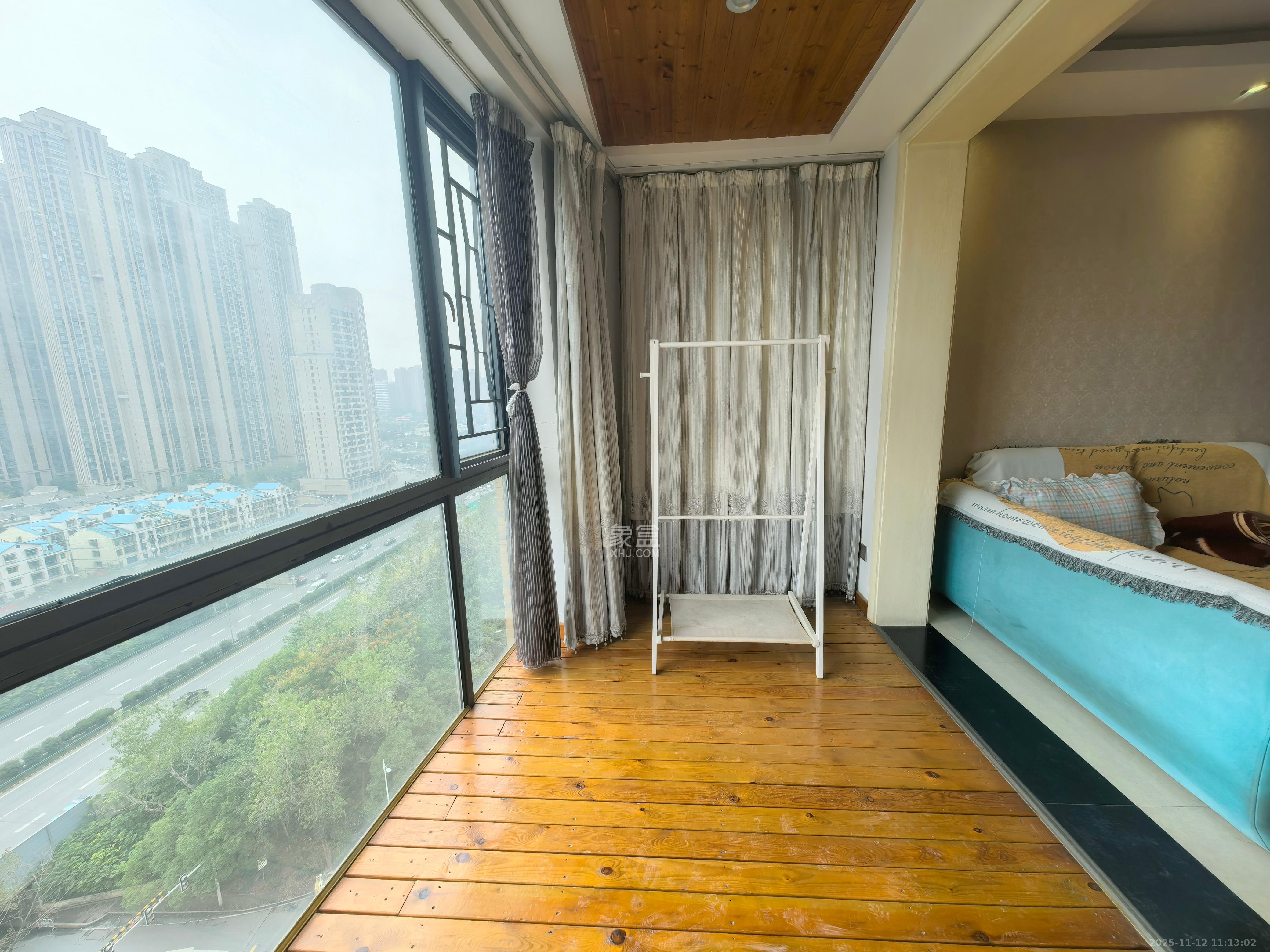 新华都万家城 2室2厅1卫 2500.0元/月 新华都万家城 2室2厅1卫 2500.0元/月室内图