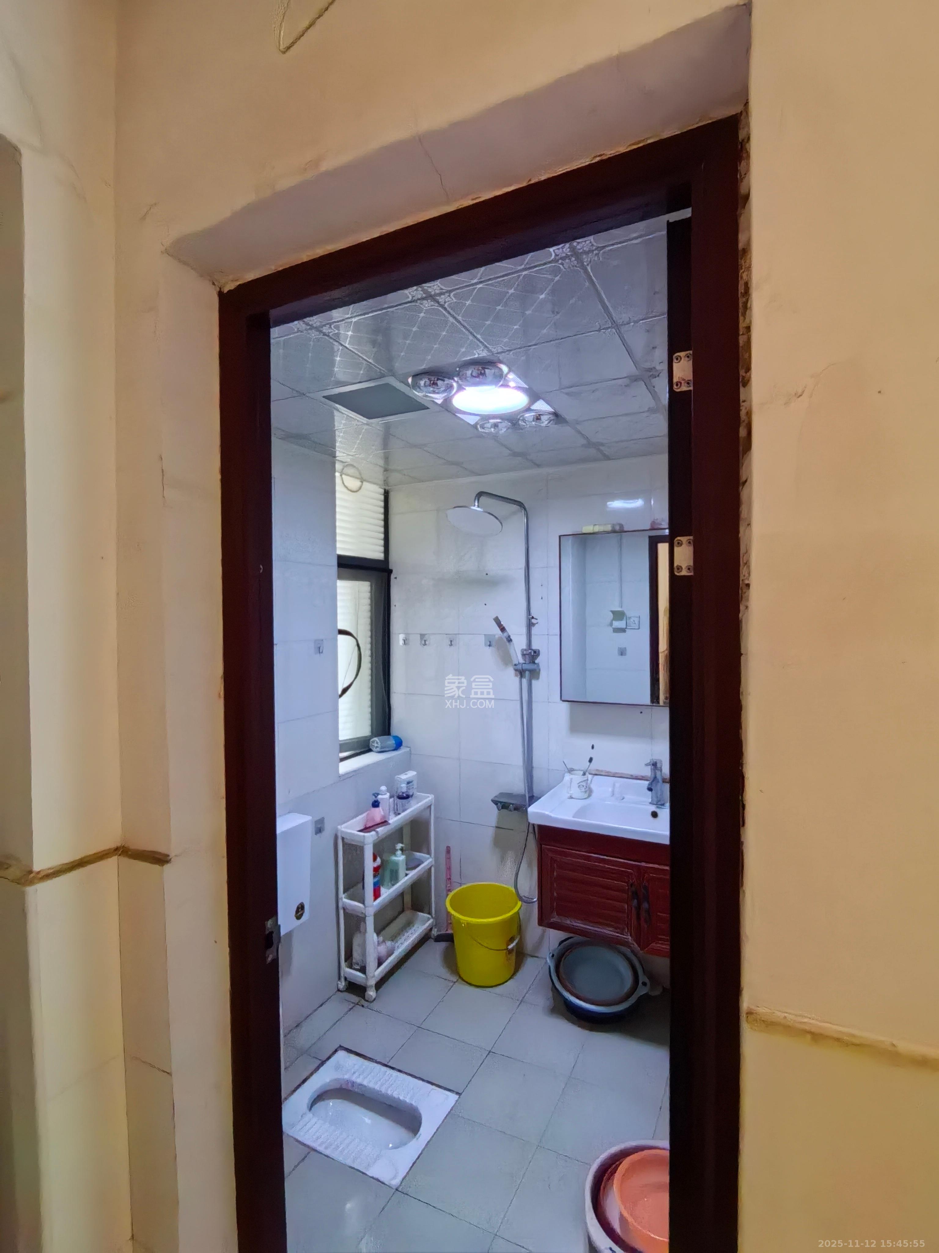 湘府9号  2室1厅1卫    1900.0元/月室内图