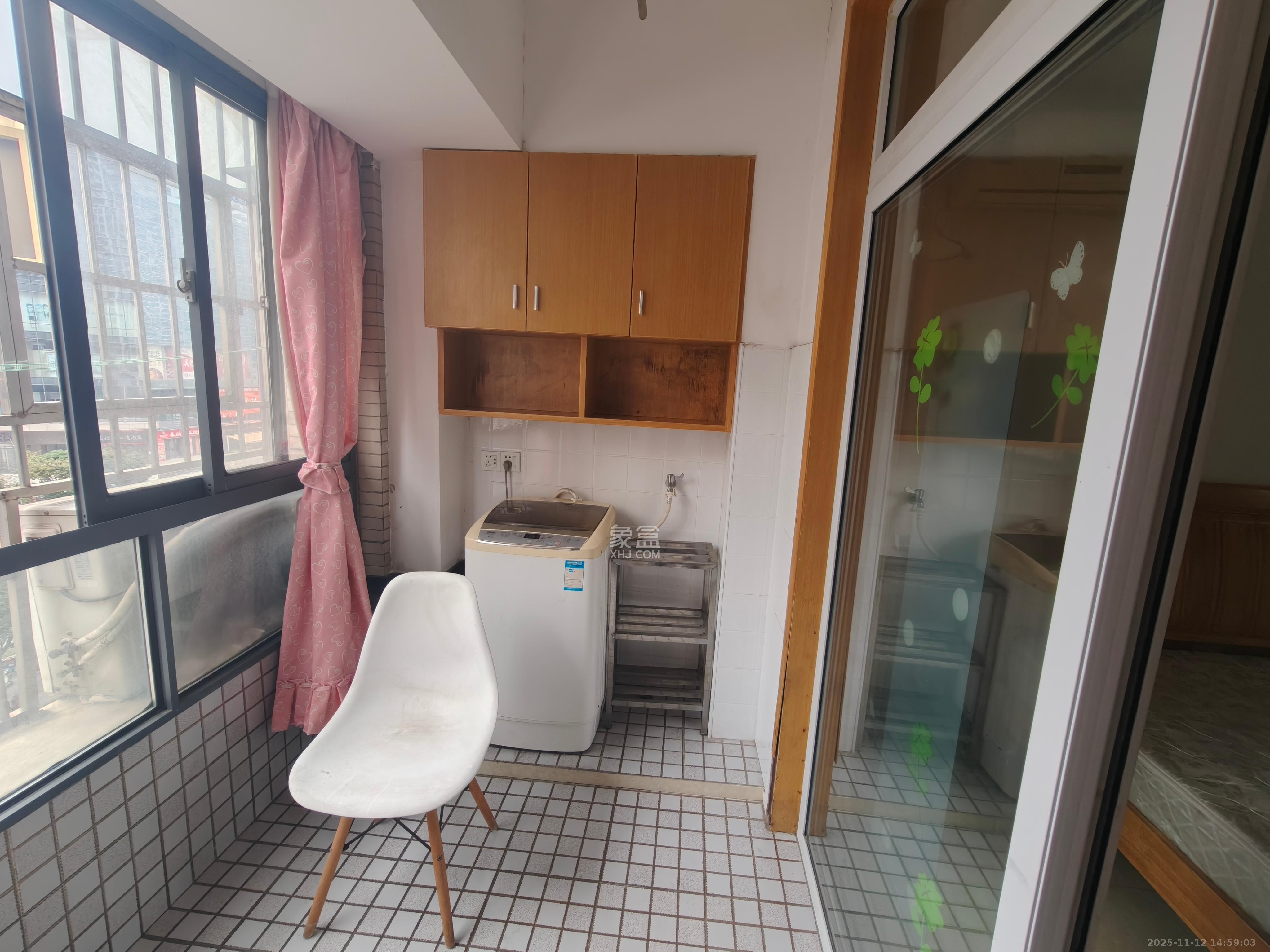 新长海广场  1室1厅1卫    1000.0元/月室内图