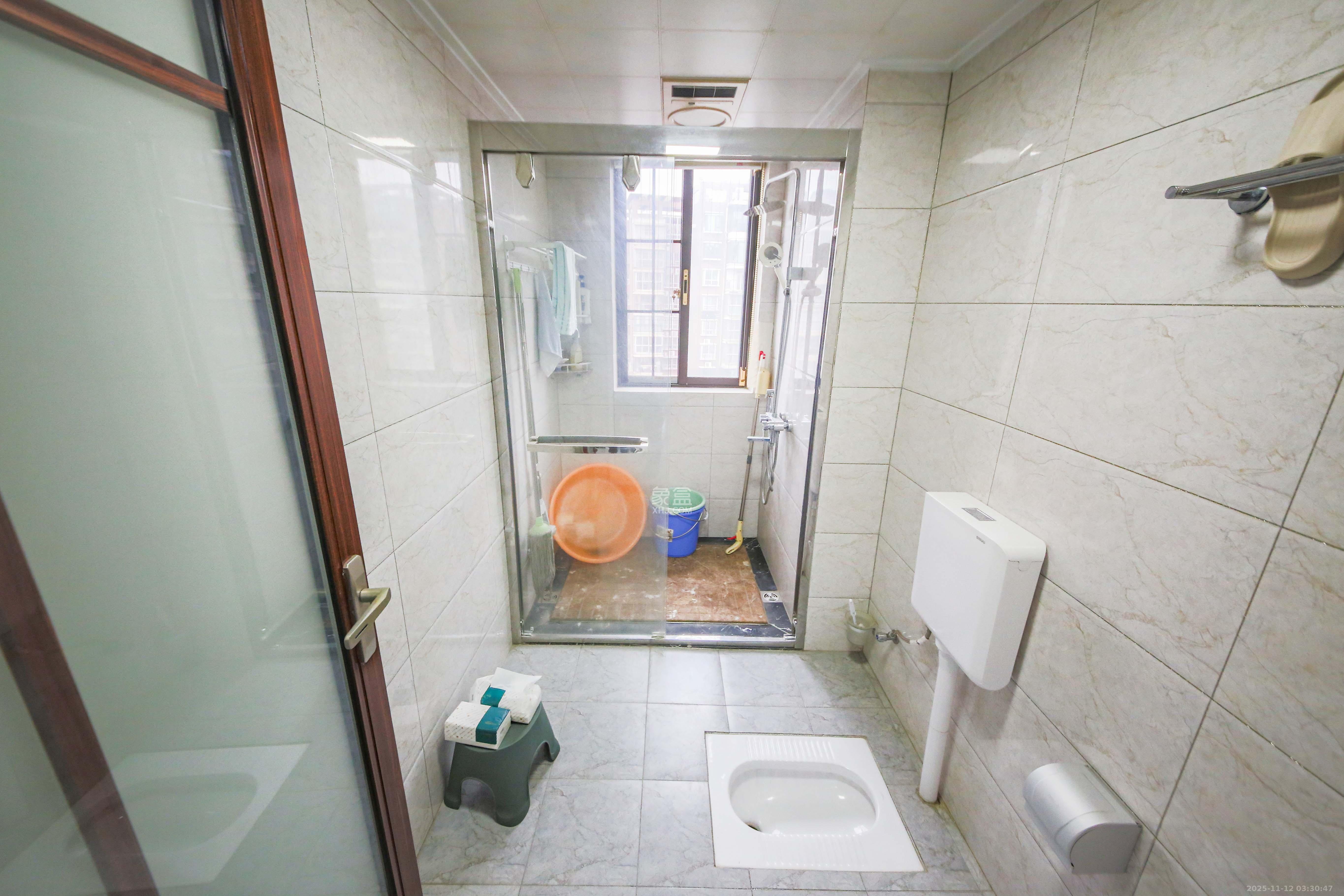 升远君尚嘉筑  5室2厅2卫    178.8万卫生间