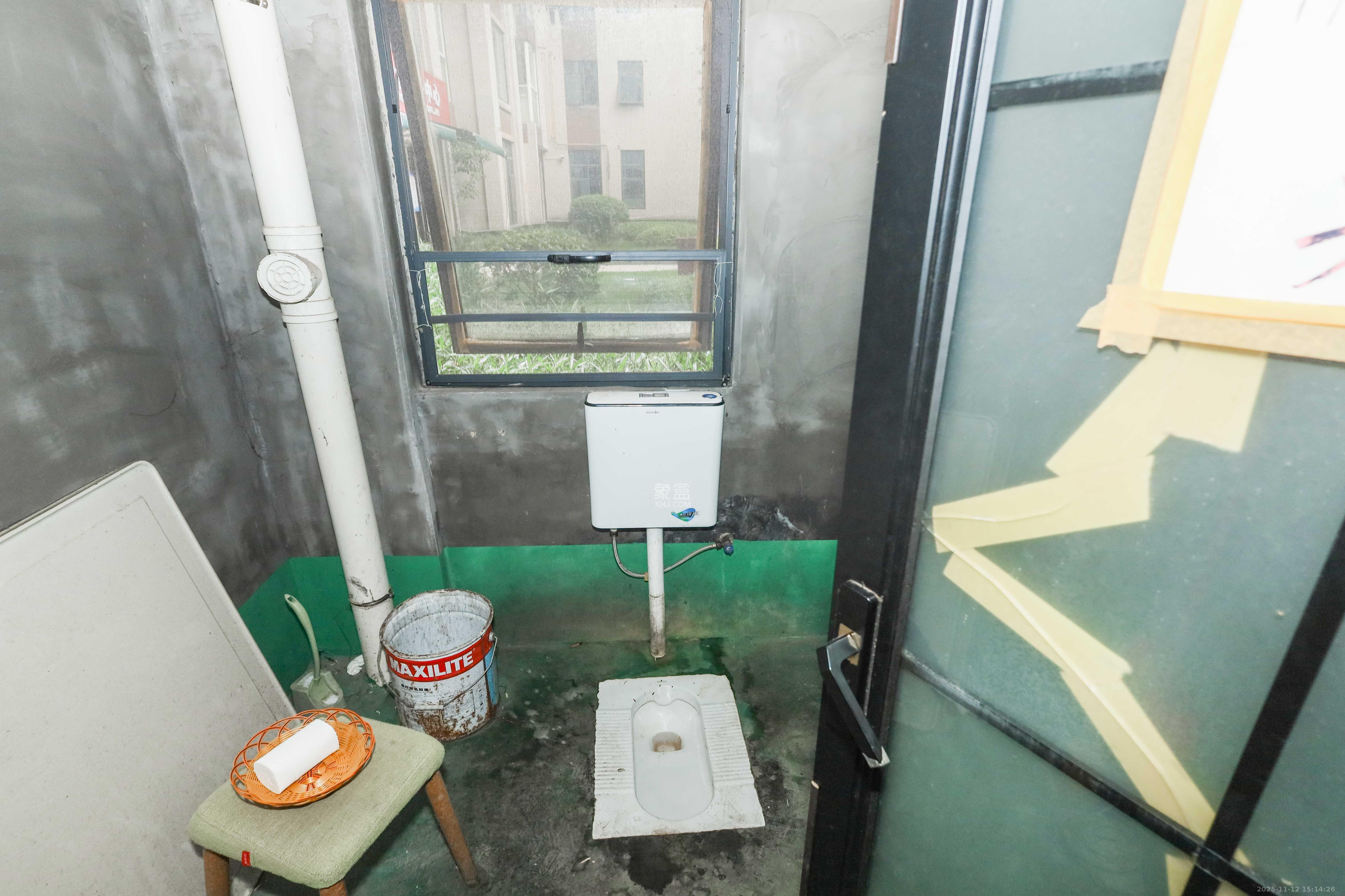 天元涉外景园C区  3室2厅2卫    89.0万卫生间