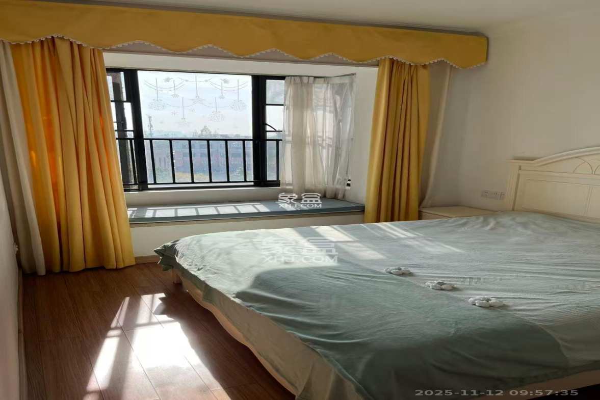 万科金域缇香 3室2厅2卫 3300.0元/月 万科金域缇香 3室2厅2卫 3300.0元/月室内图