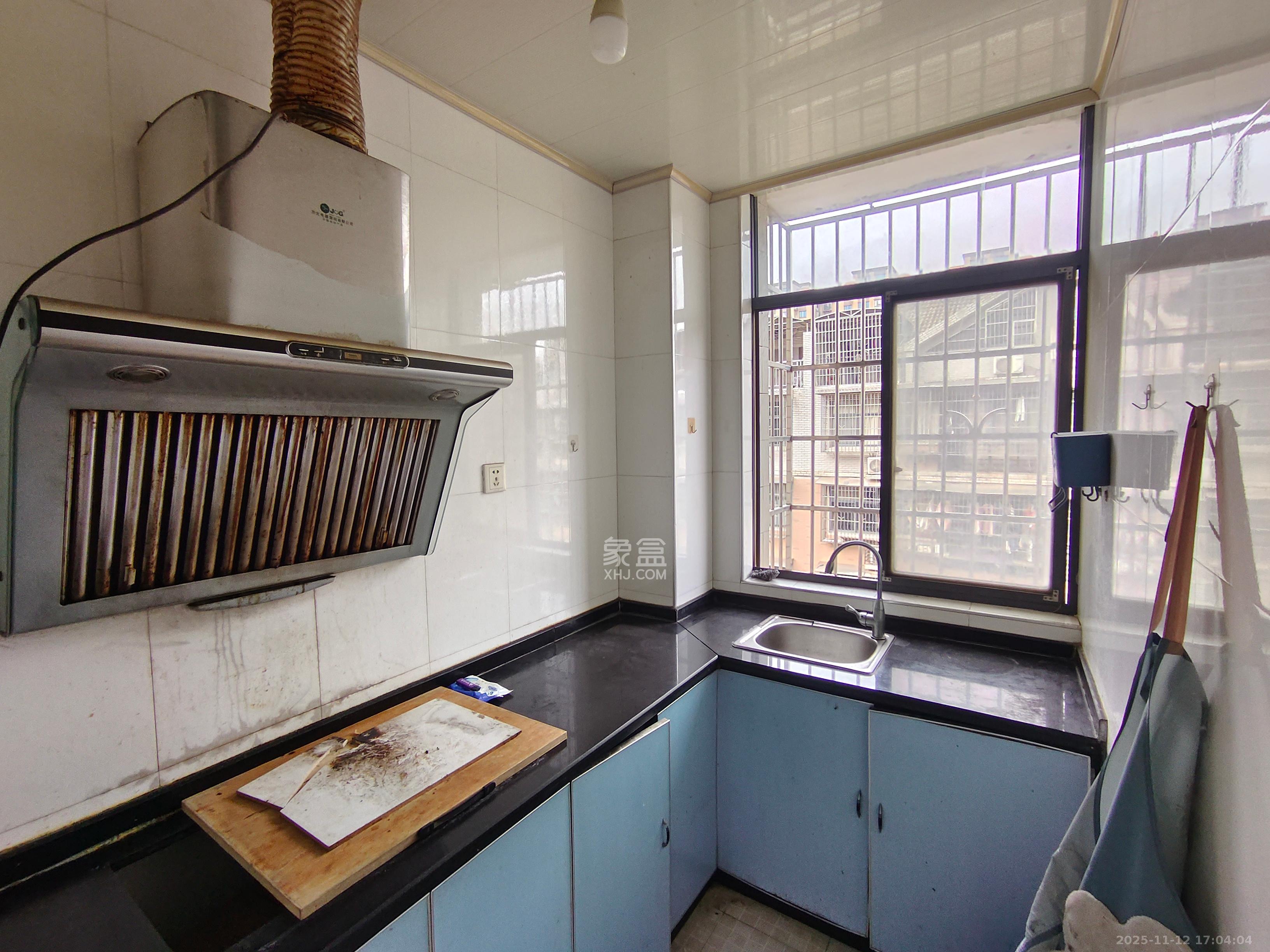 黄鹤小区4片  1室1厅0卫    1500.0元/月室内图