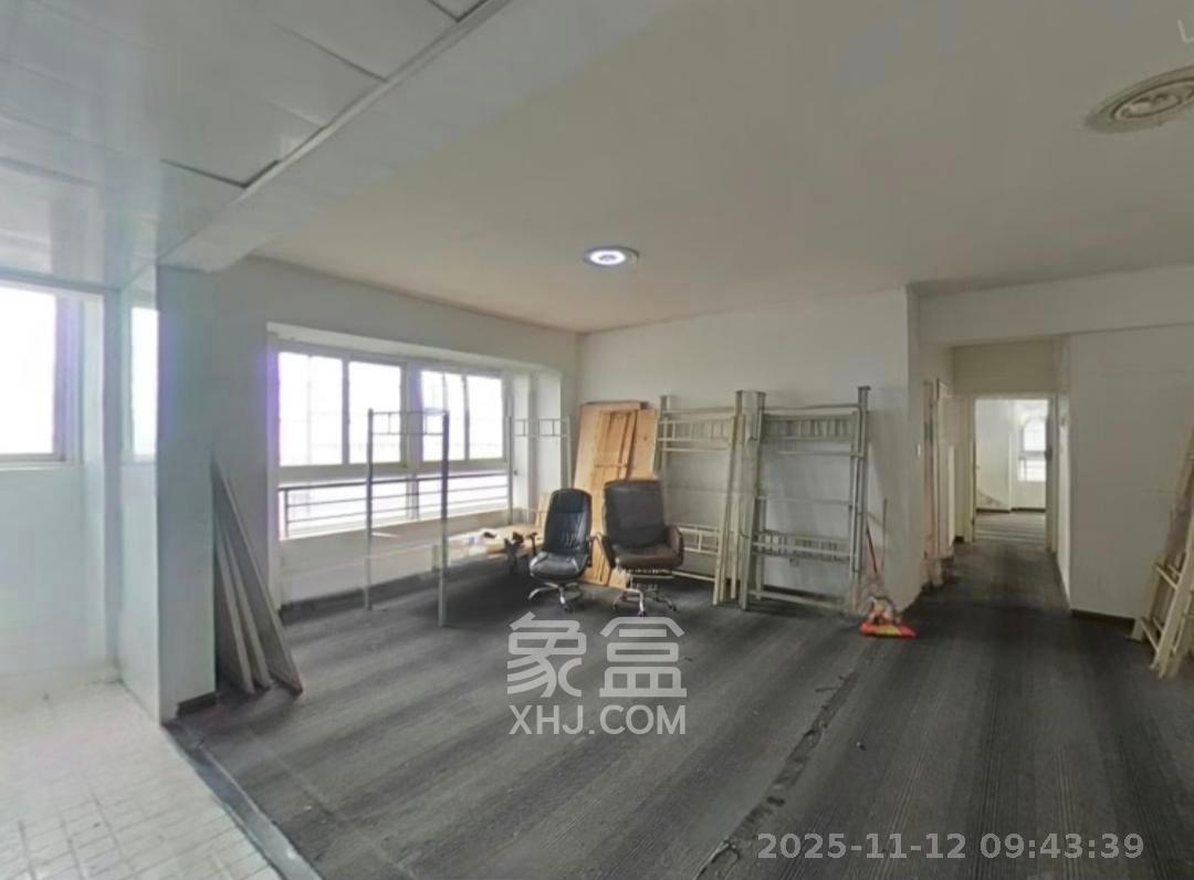 星蓝湾  3室2厅1卫    2700.0元/月