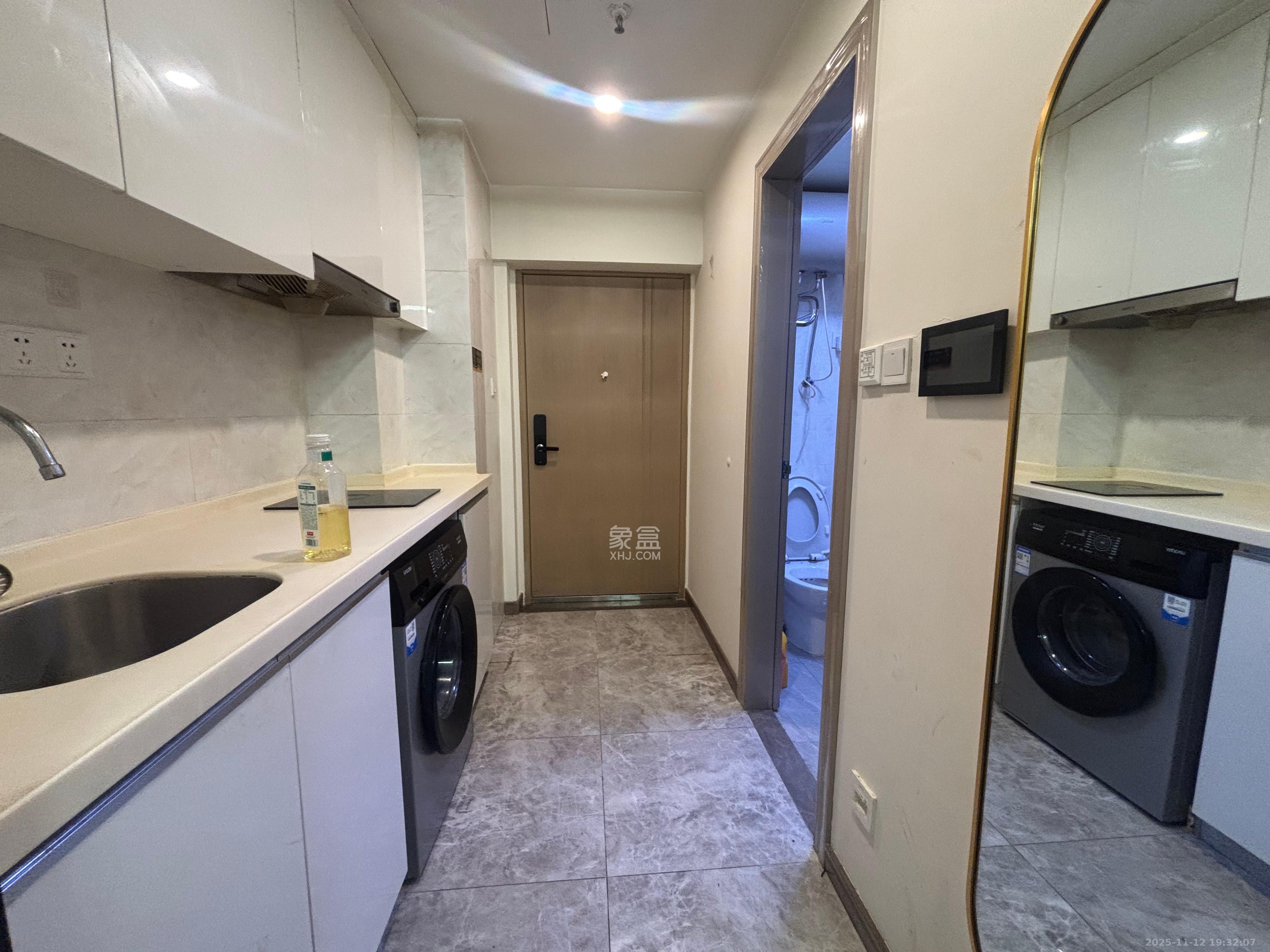 卓越浅水湾  1室0厅0卫    1500.0元/月室内图