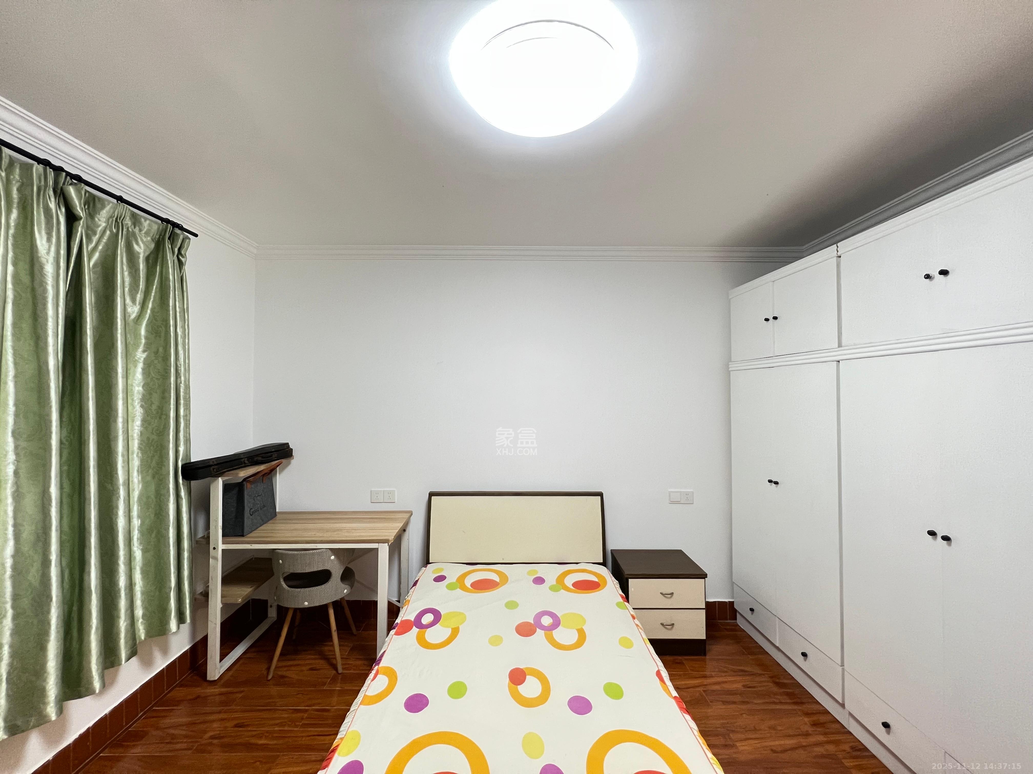 湖橡宿舍/湖橡小区  2室1厅1卫    2400.0元/月室内图