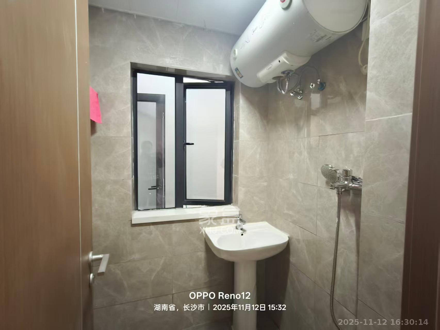 中悦领秀城 1室1厅1卫 1000.0元/月 中悦领秀城 1室1厅1卫 1000.0元/月室内图