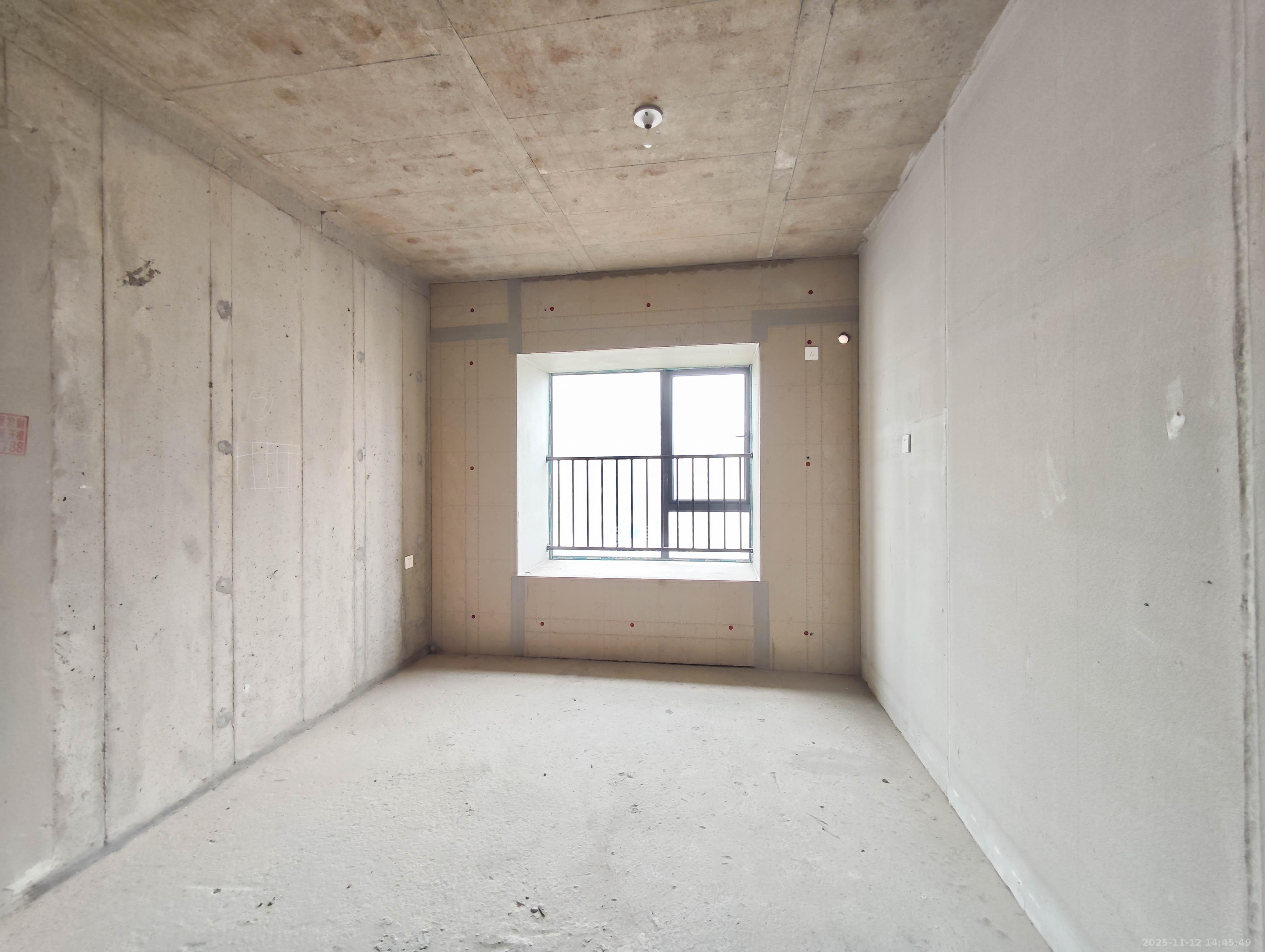 伊景园滨河苑  3室2厅2卫    72.8万卧室