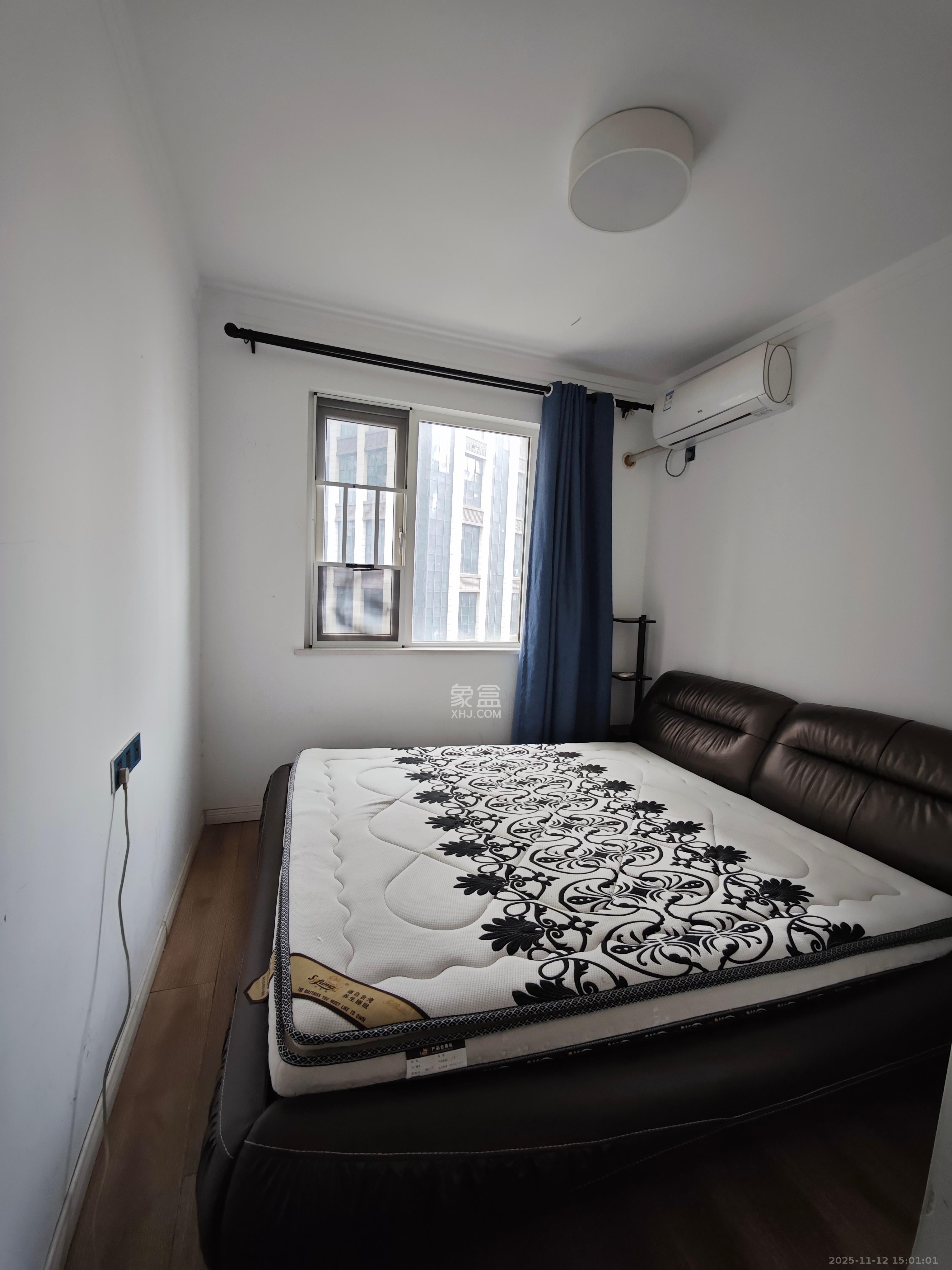 金地三千府（金地湖山樾、金地自在城）  1室0厅0卫    1600.0元/月