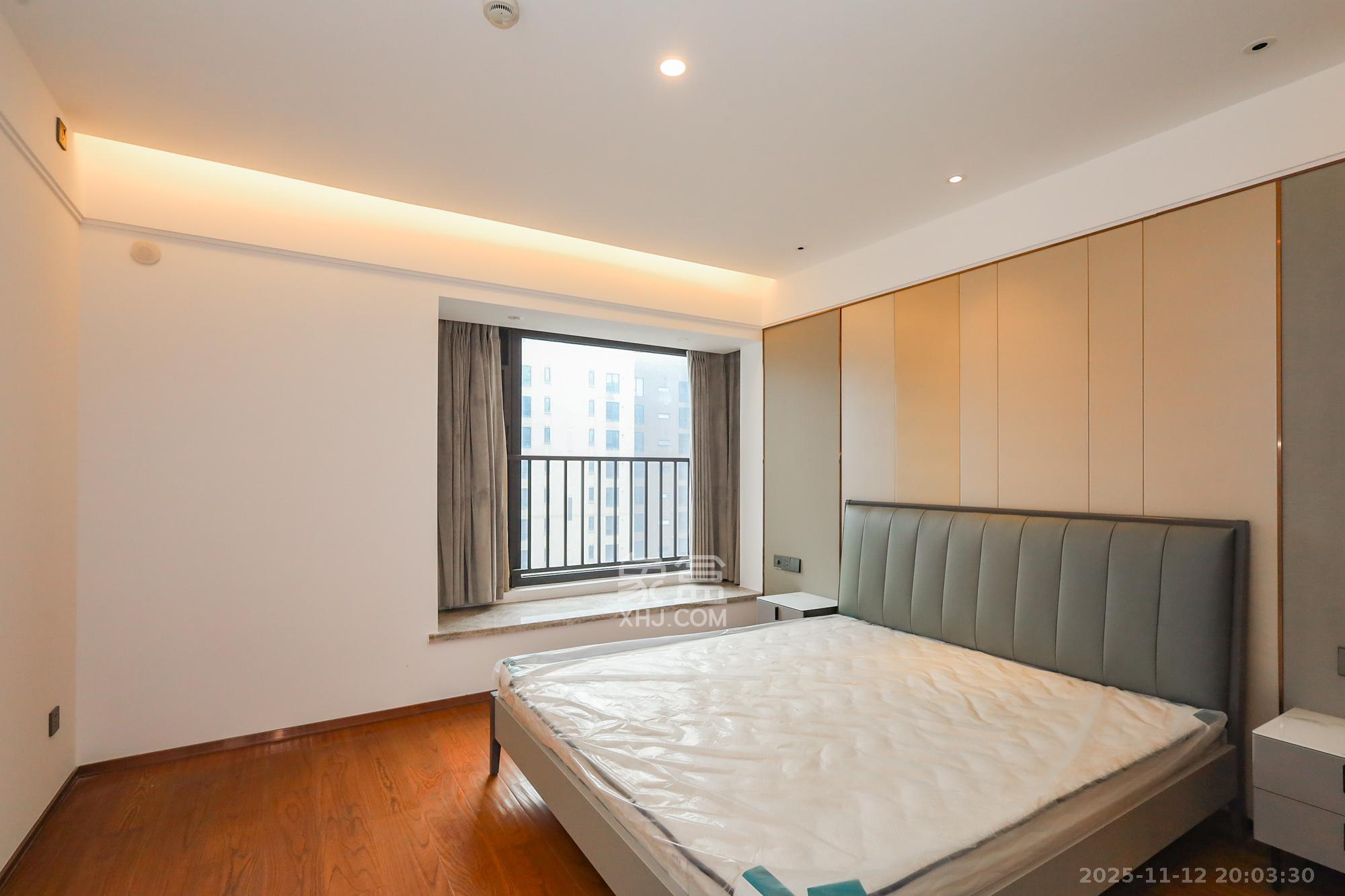 万科里金域滨江 4室2厅2卫 316.0万 万科里金域滨江 4室2厅2卫 316.0万卧室