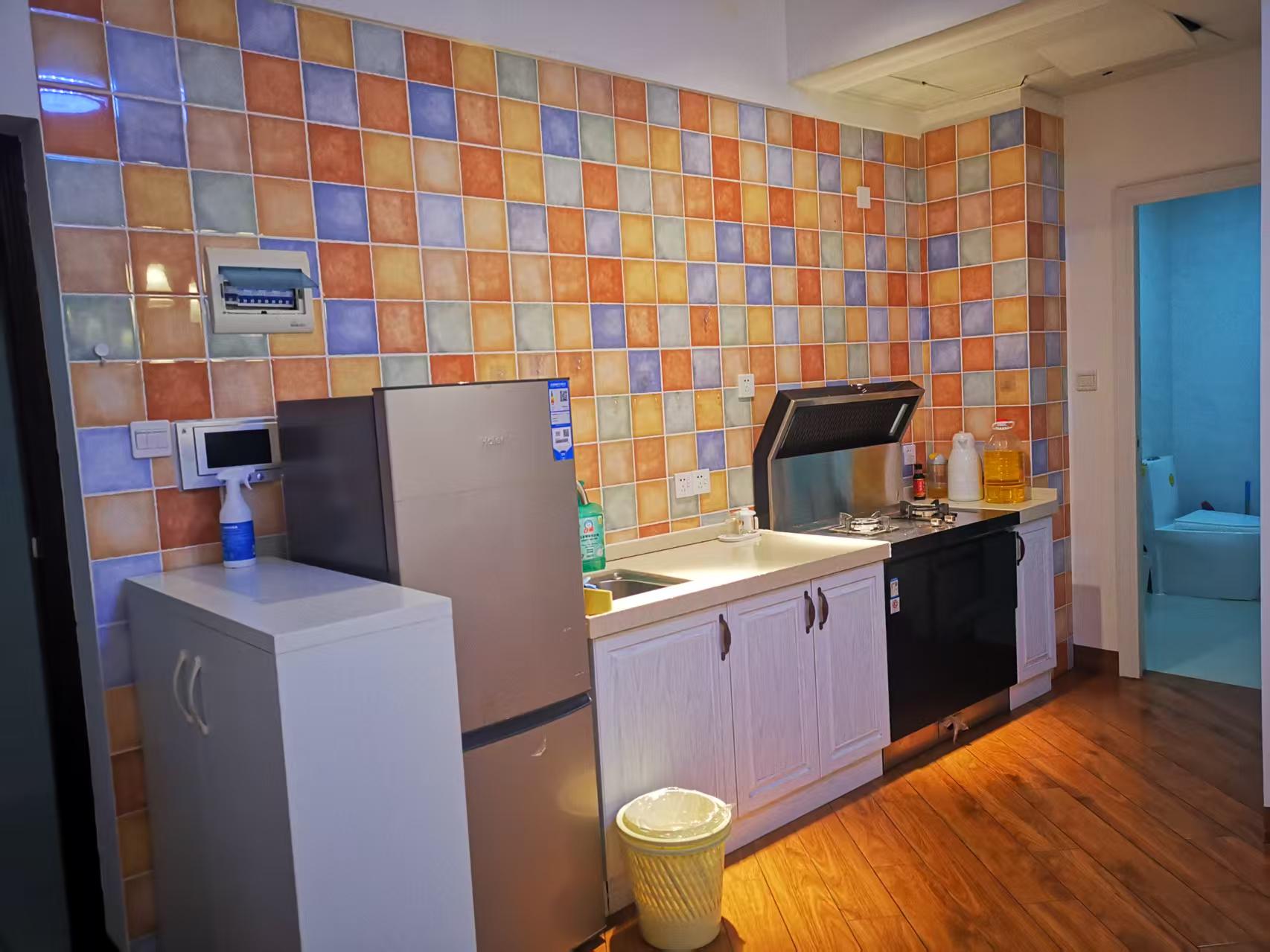 夏瑶花苑 1室1厅1卫 1900.0元/月 夏瑶花苑 1室1厅1卫 1900.0元/月室内图