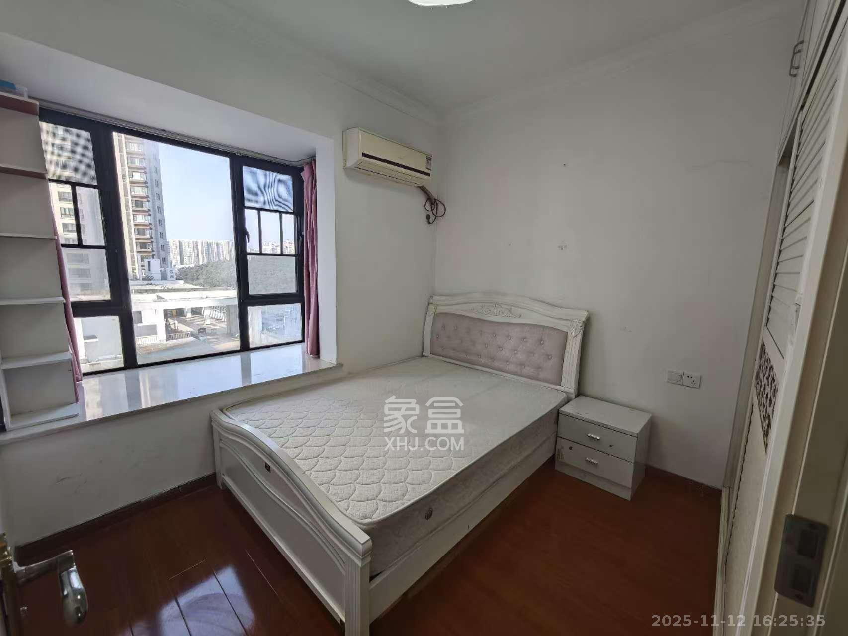 恒鑫山水卿卿  2室2厅1卫    1800.0元/月室内图