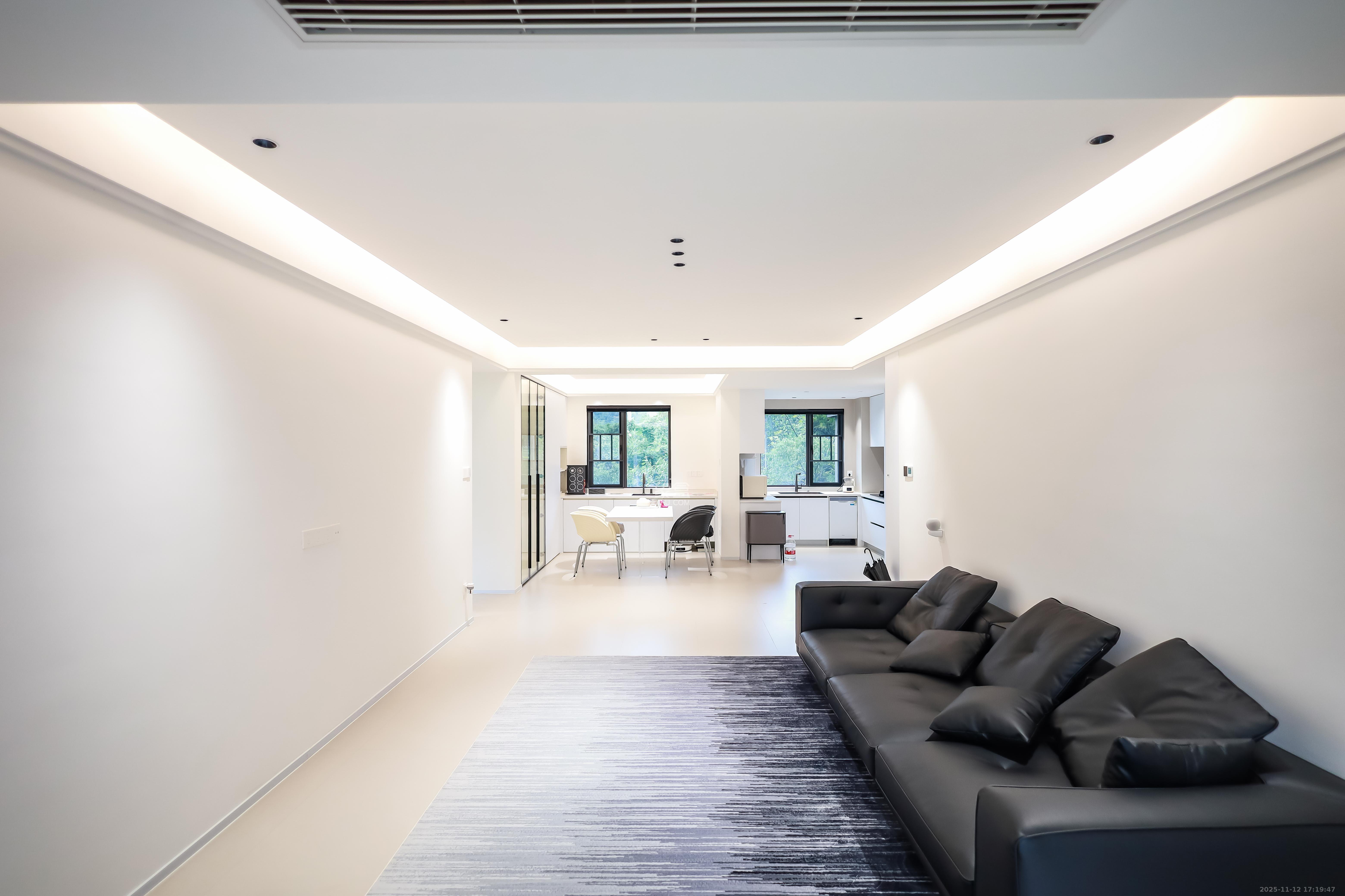 通号岭绣苑  3室2厅1卫    86.6万客厅