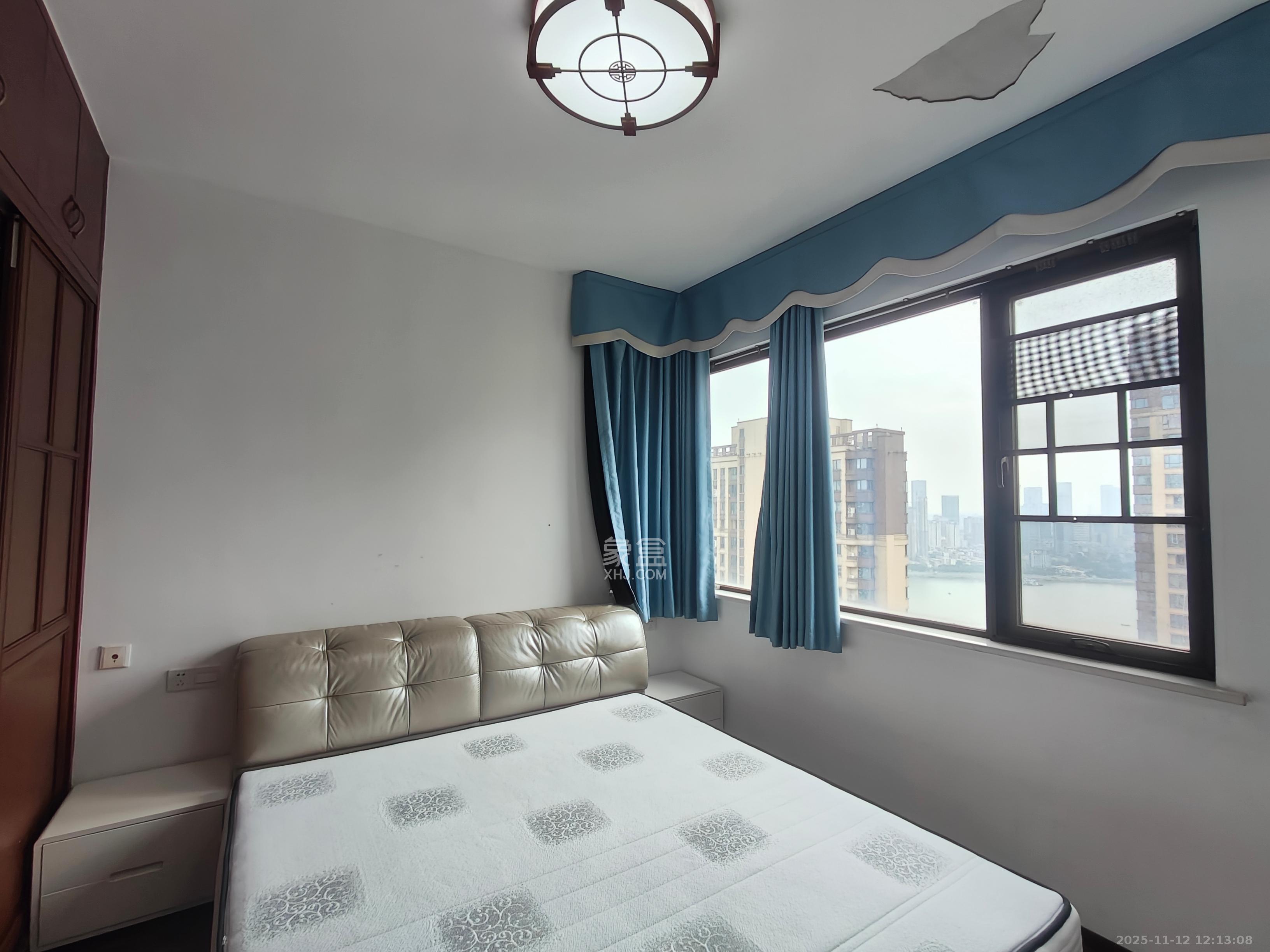 保利西海岸A区 3室2厅2卫 3800.0元/月 保利西海岸A区 3室2厅2卫 3800.0元/月室内图