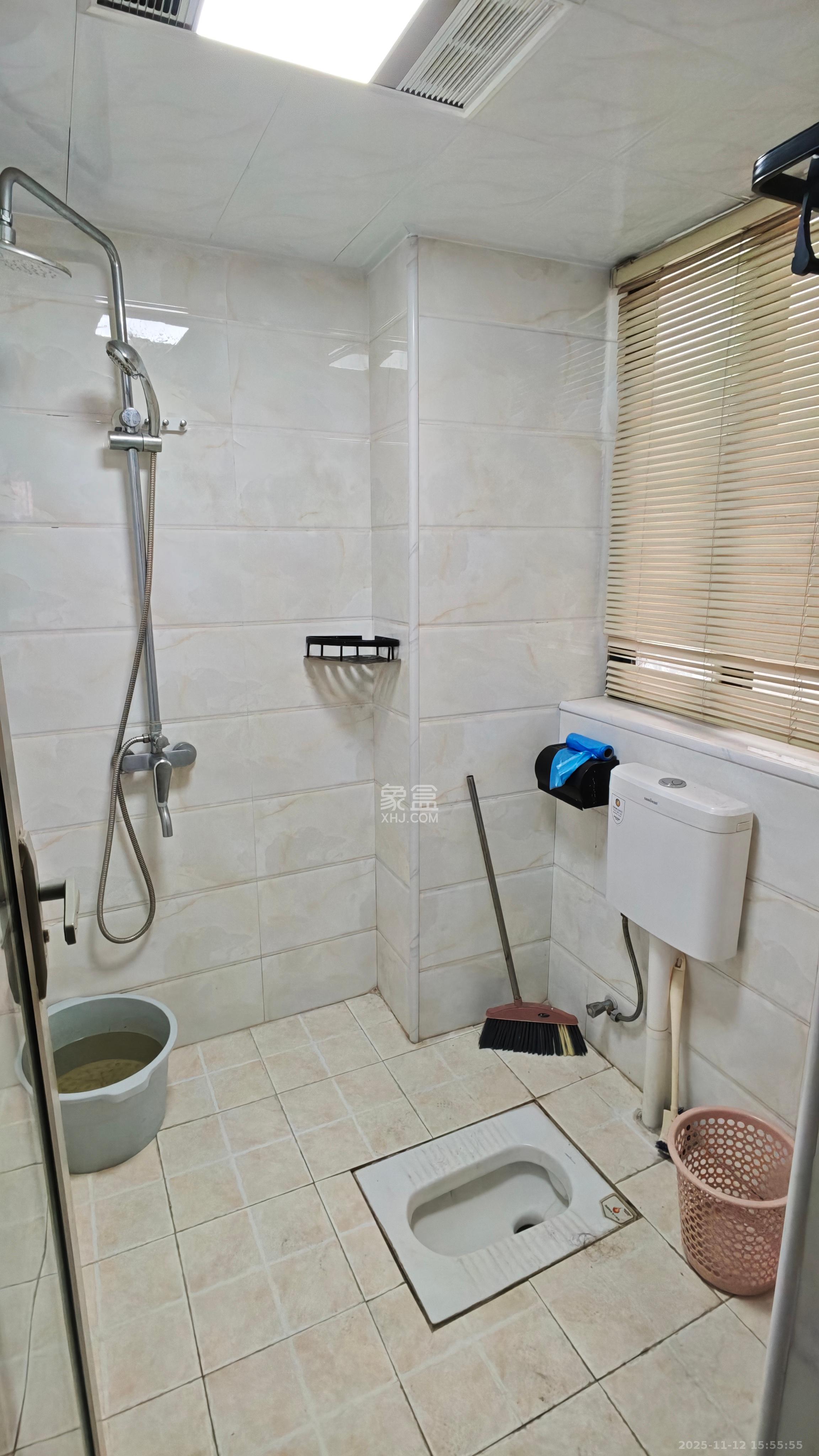 东玺门  3室2厅2卫    3200.0元/月室内图