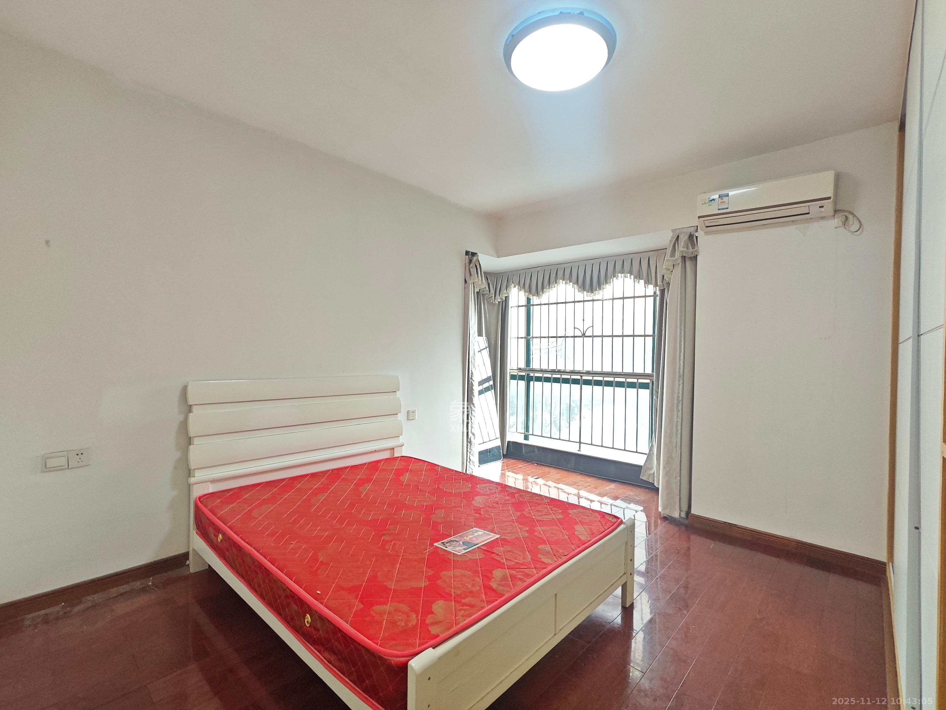 华天LOHO小镇  3室2厅1卫    1700.0元/月室内图